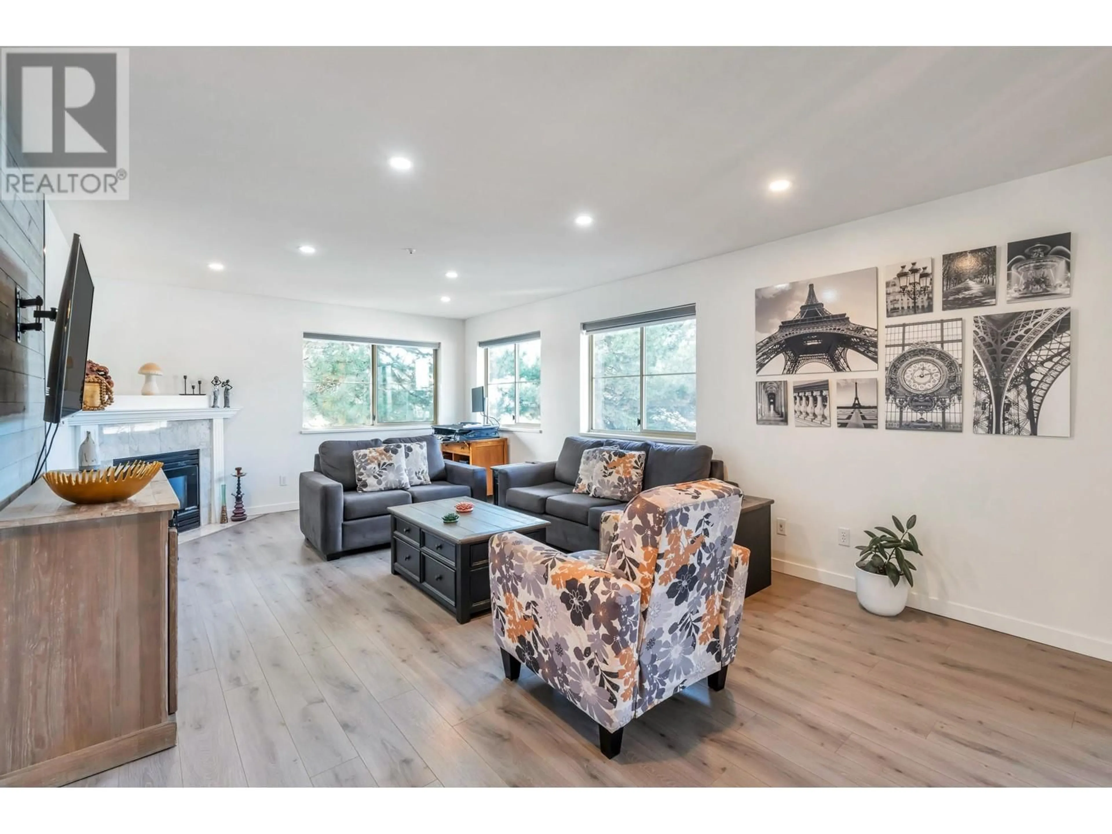 Living room, wood floors for 301 19130 FORD ROAD, Pitt Meadows British Columbia V3Y2P1