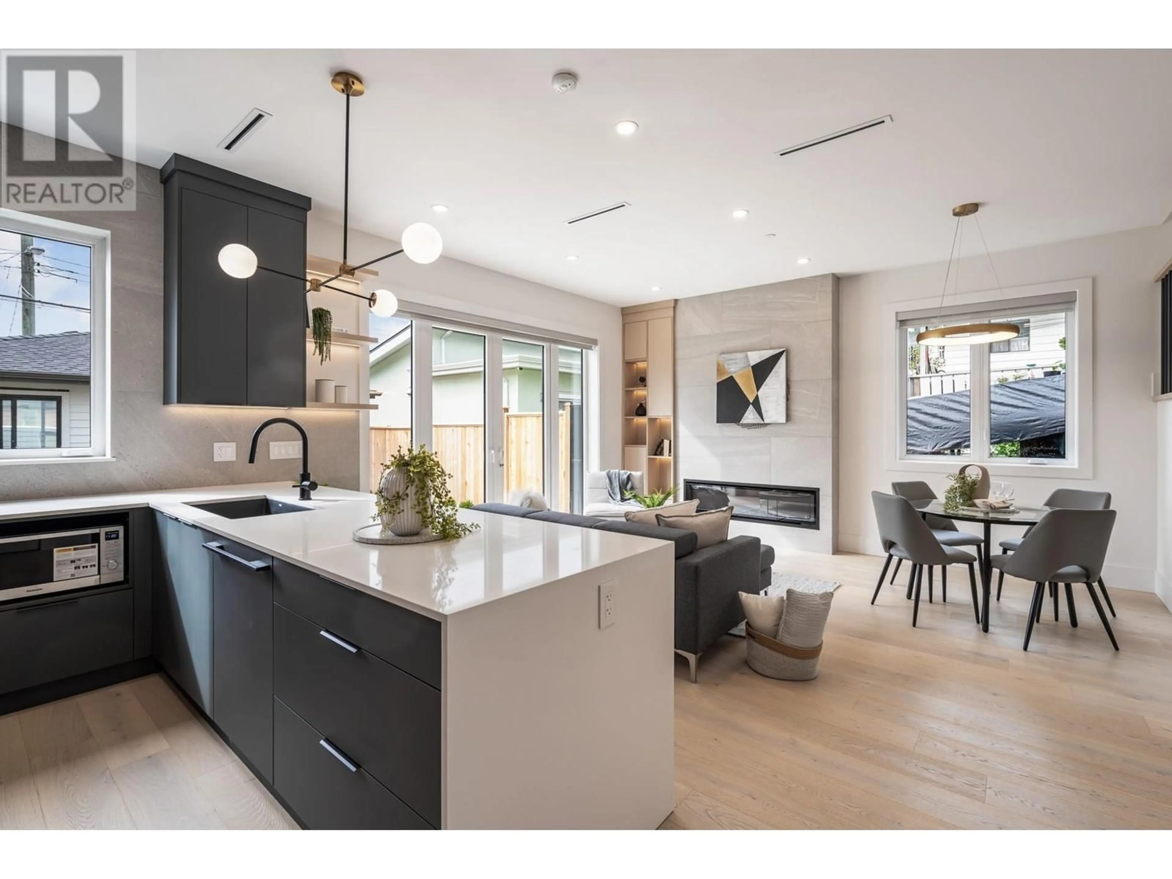 Open concept kitchen for 2 3494 FRANKLIN STREET, Vancouver British Columbia V5K1Y3