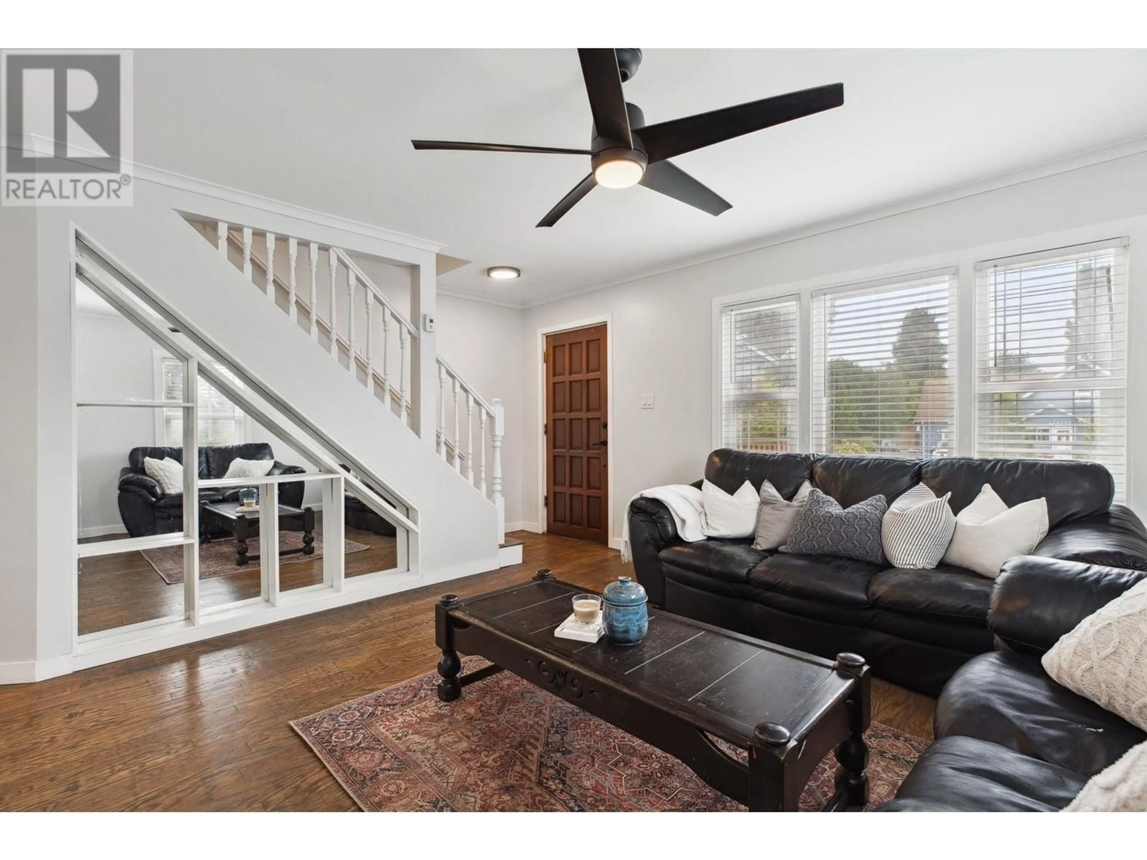 Living room, wood floors for 20156 WANSTEAD STREET, Maple Ridge British Columbia V2X1H8