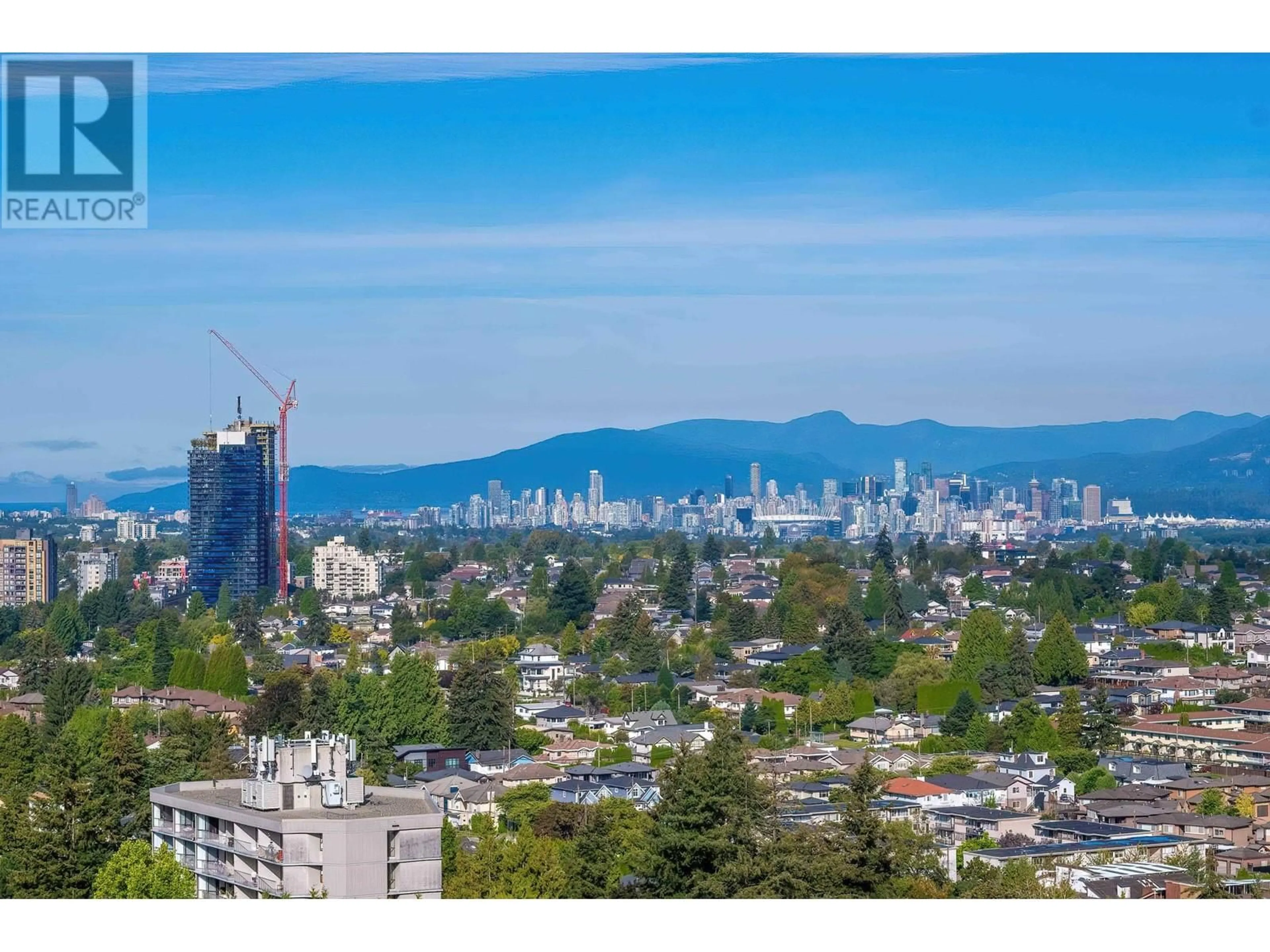 A pic from outside/outdoor area/front of a property/back of a property/a pic from drone, city buildings view from balcony for 1901 5645 BARKER AVENUE, Burnaby British Columbia V5H3Z5