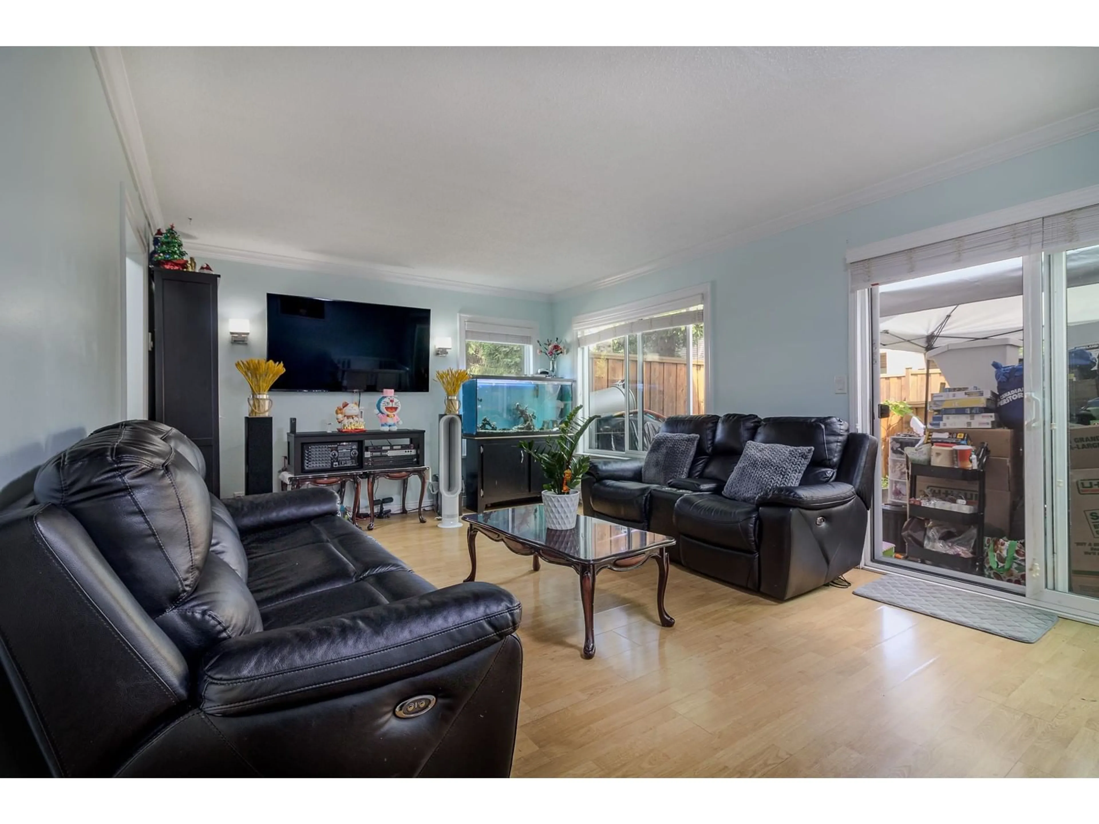 Living room, wood floors for 120 13880 74 AVENUE, Surrey British Columbia V3W7E6