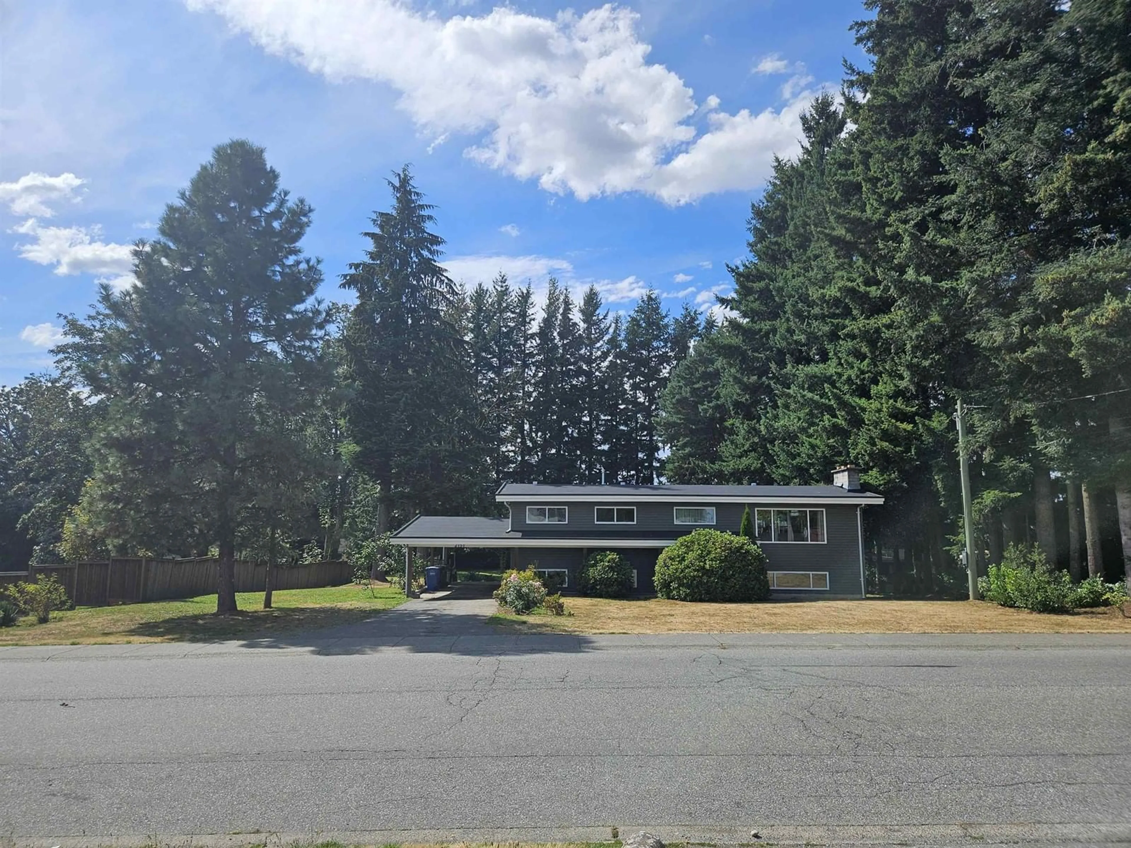 A pic from exterior of the house or condo, the front or back of building for 2151 MARTENS STREET, Abbotsford British Columbia V2T6M6