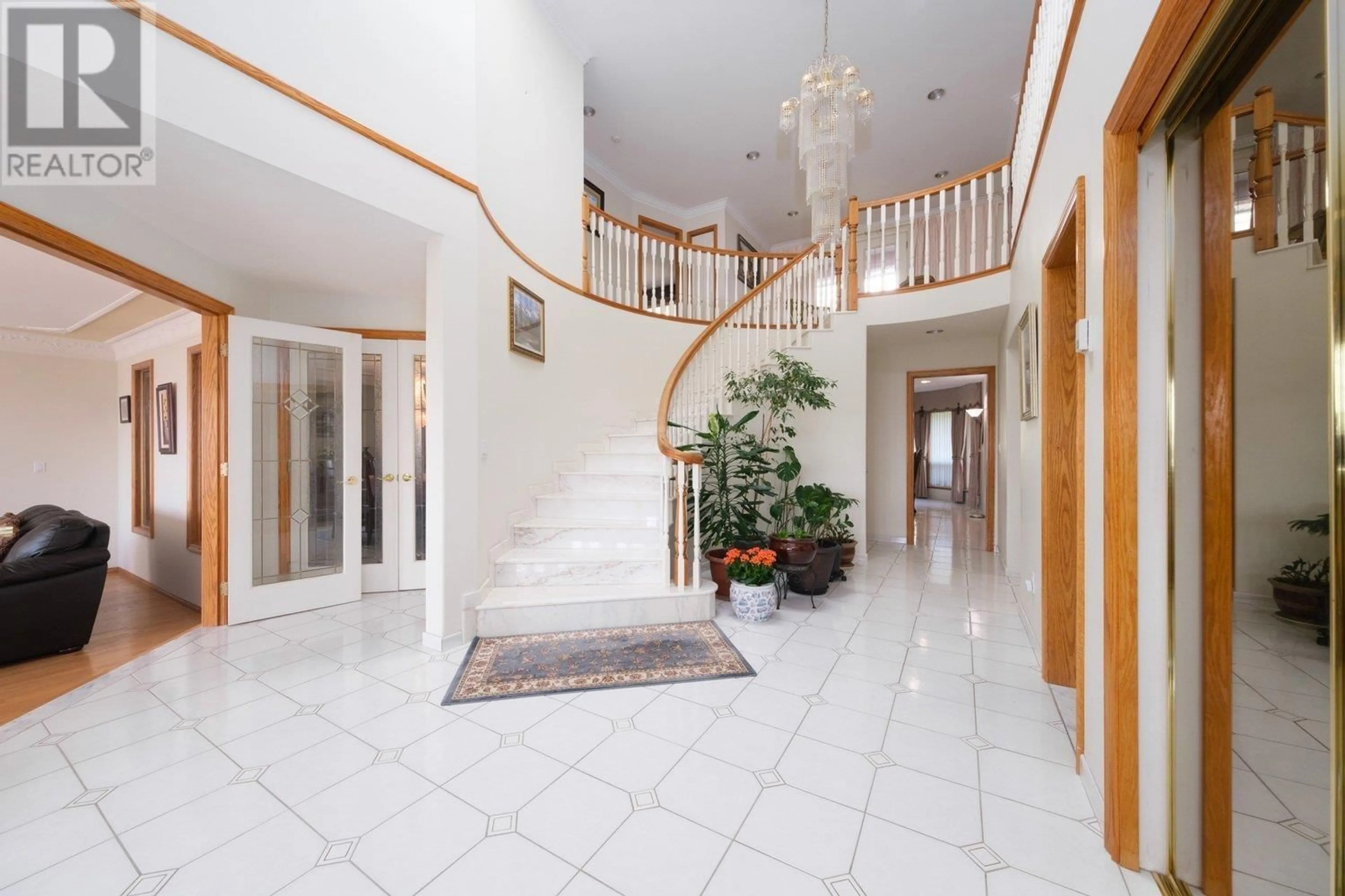 Indoor foyer for 2248 SICAMOUS AVENUE, Coquitlam British Columbia V3K6R9