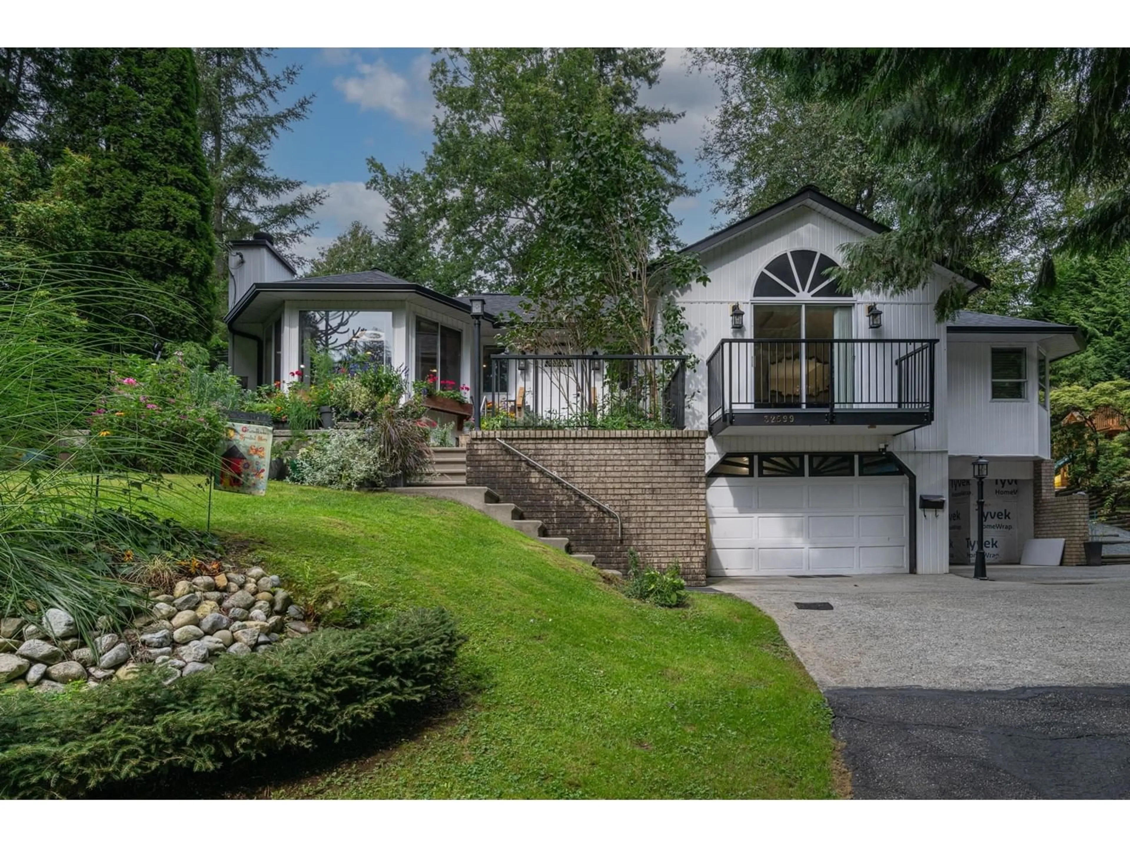 Frontside or backside of a home, cottage for 32599 PTARMIGAN DRIVE, Mission British Columbia V2V5K6