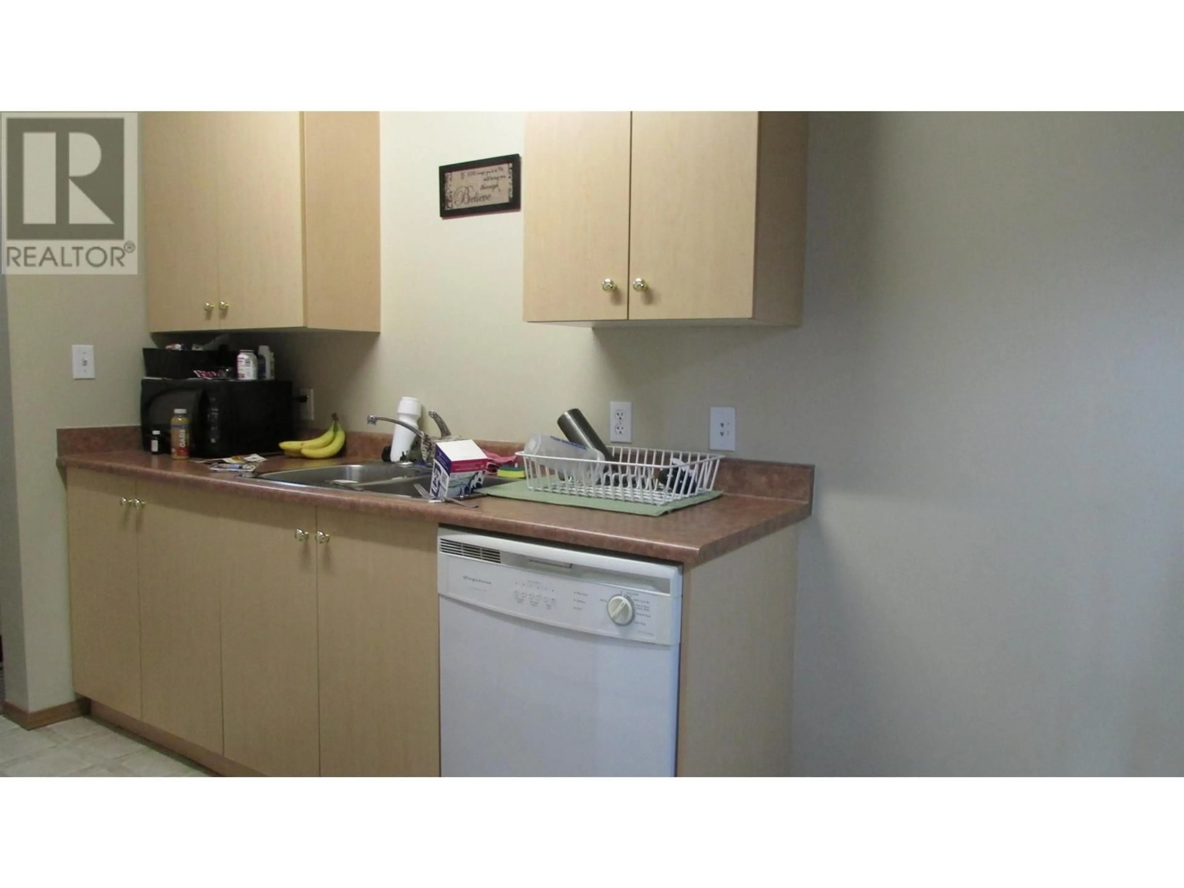 Standard kitchen for 404 8507 86 STREET, Fort St. John British Columbia V1J0E4