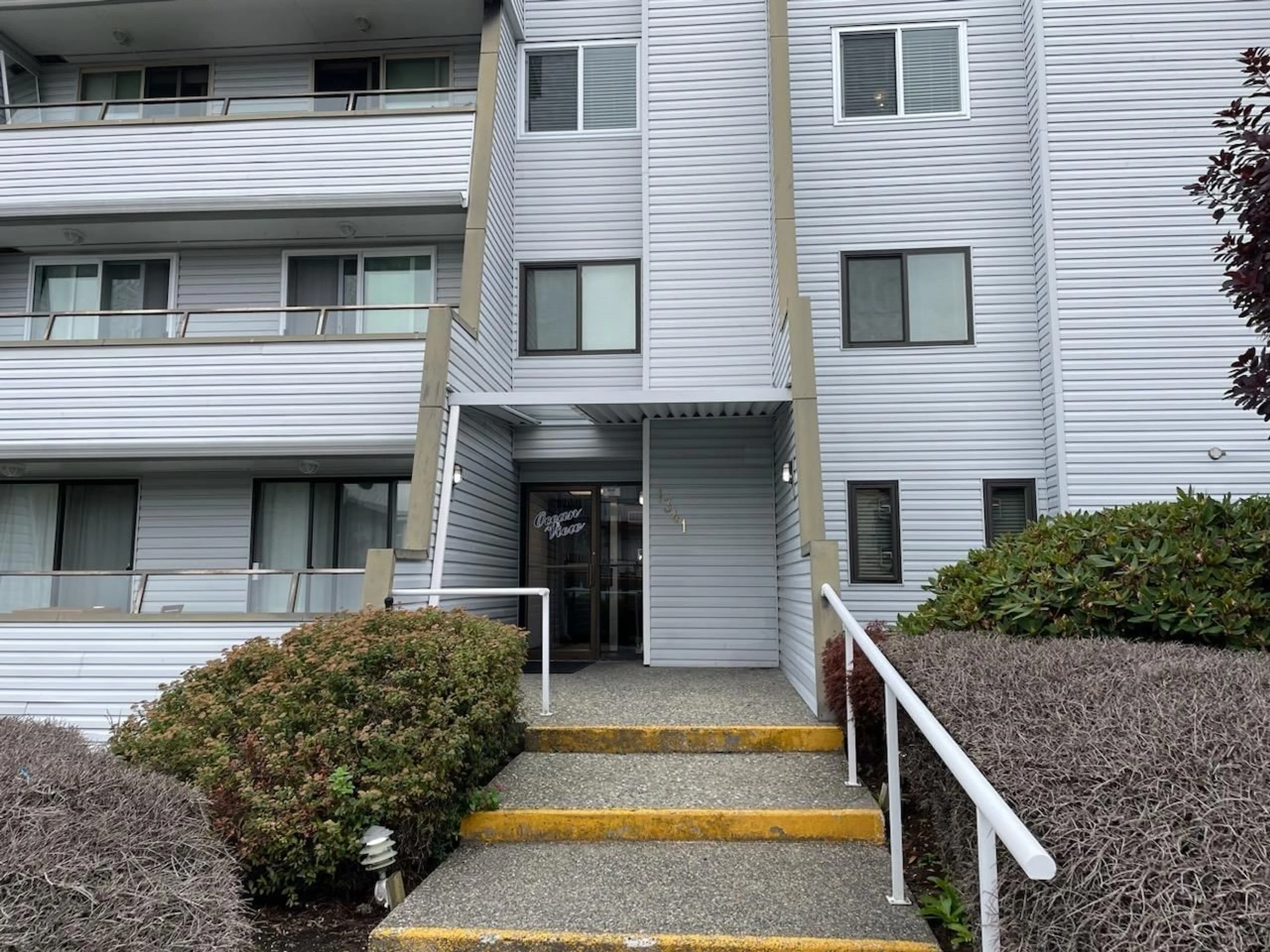 A pic from exterior of the house or condo, the front or back of building for 211 1341 GEORGE STREET, White Rock British Columbia V4B4A1