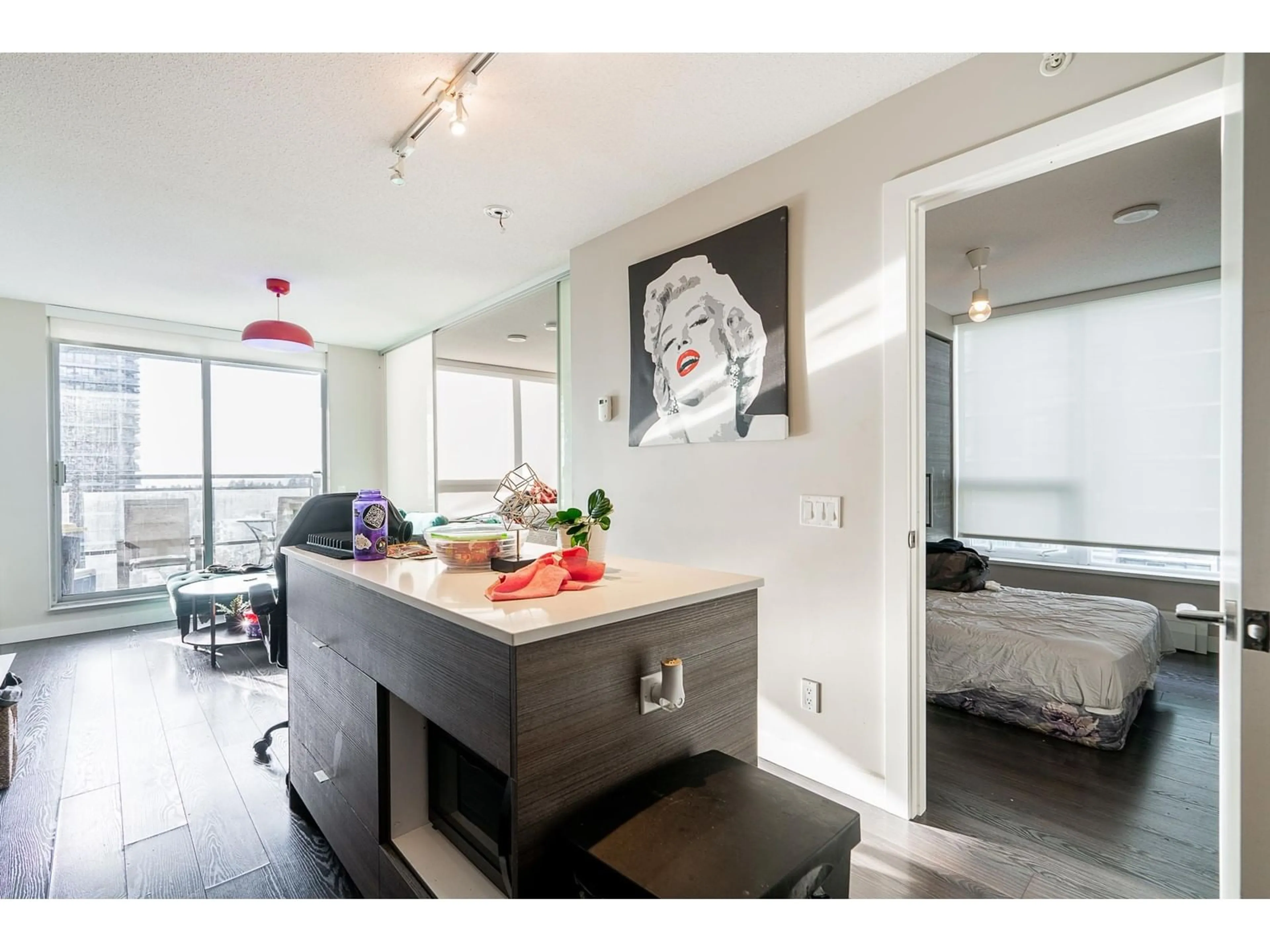 Open concept kitchen, unknown for 2005 - 13398 104, Surrey British Columbia V3T1V6