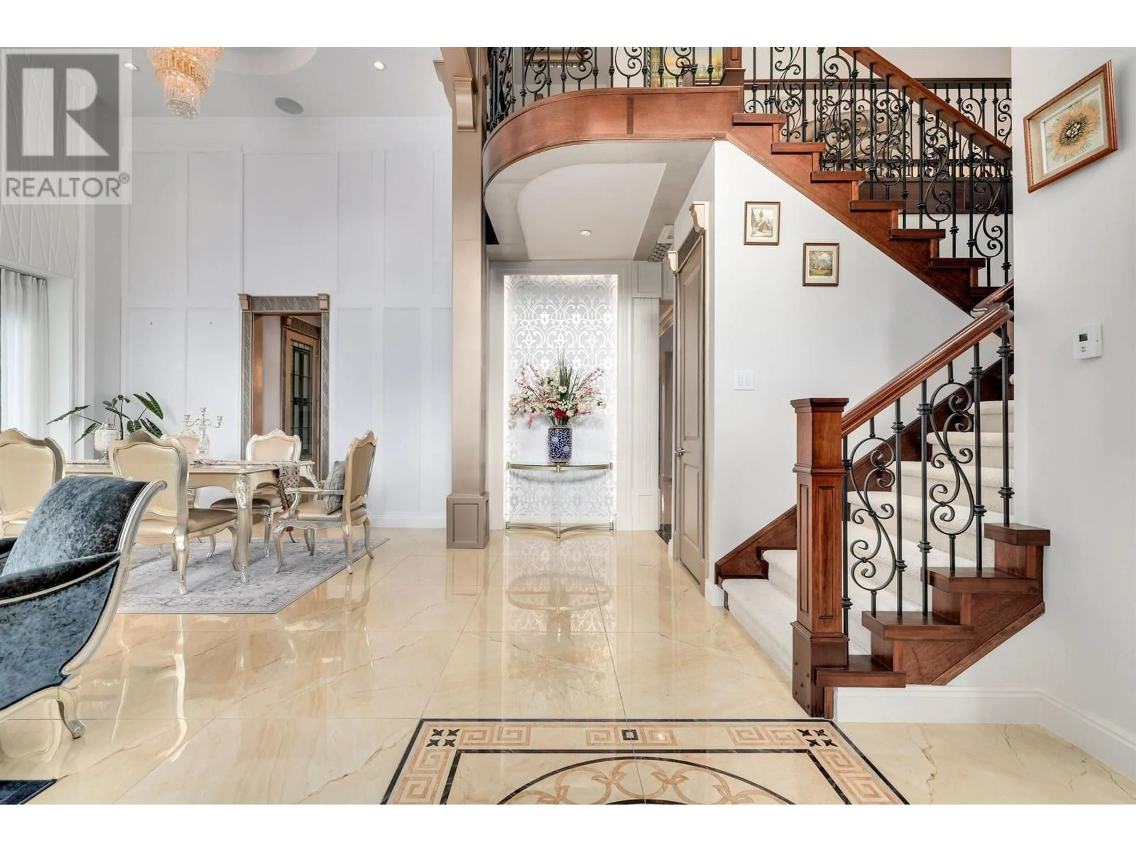 Indoor foyer, wood floors for 3771 ROSAMOND AVENUE, Richmond British Columbia V7E1A6