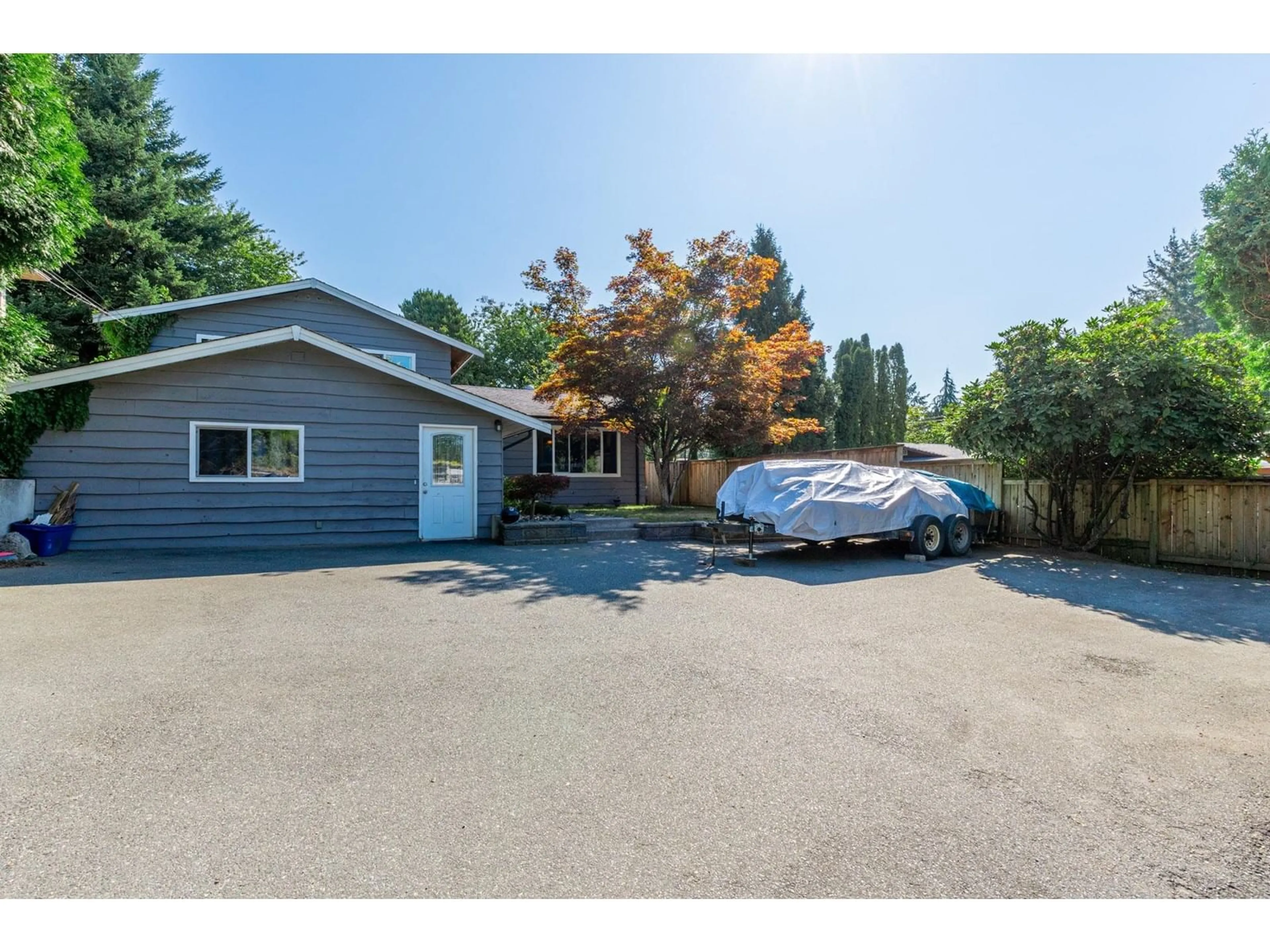 Frontside or backside of a home, the street view for 8024 CEDAR STREET, Mission British Columbia V2V3N1