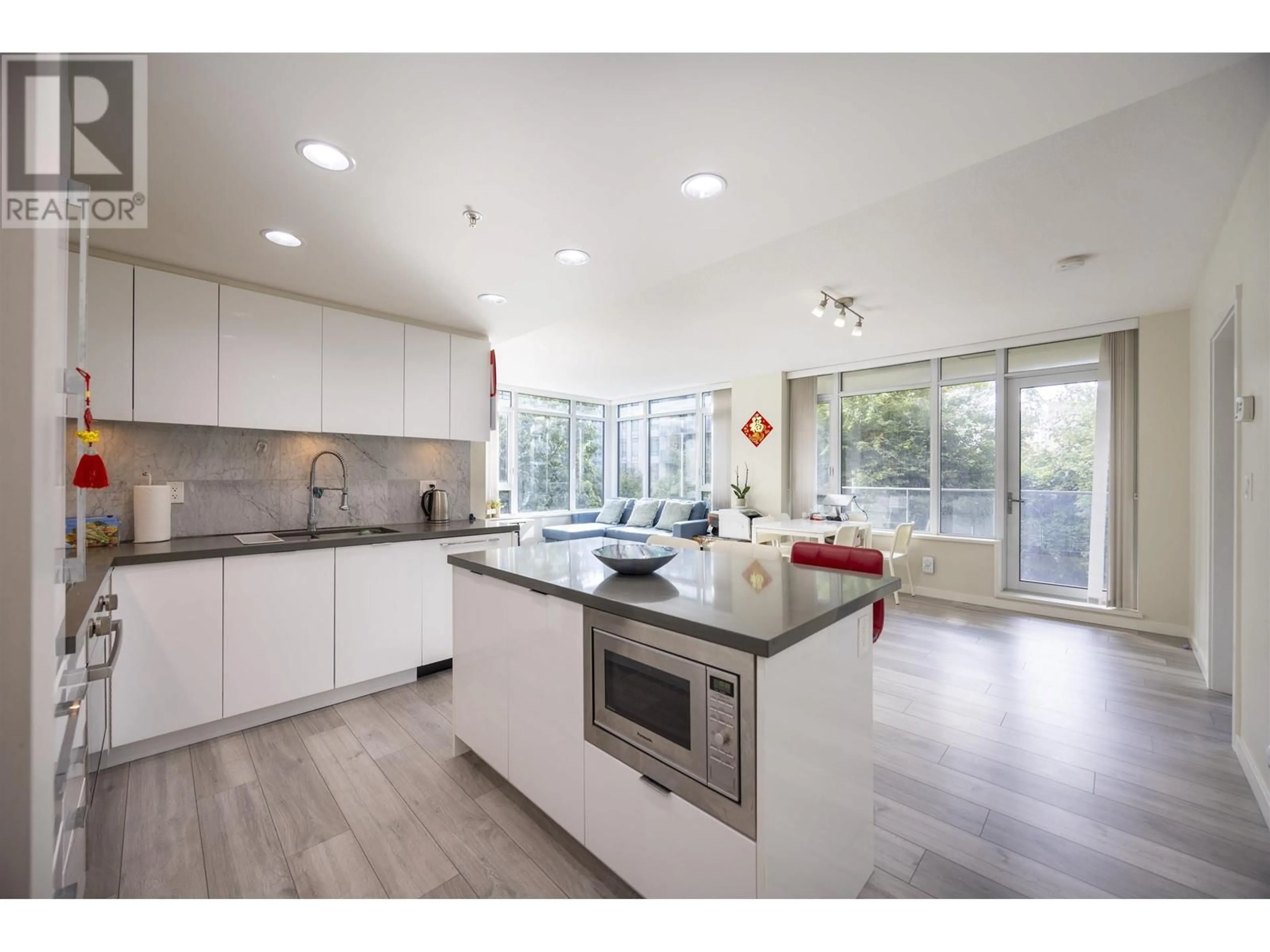 Contemporary kitchen, wood floors for 609 7328 GOLLNER AVENUE, Richmond British Columbia V6X0H7