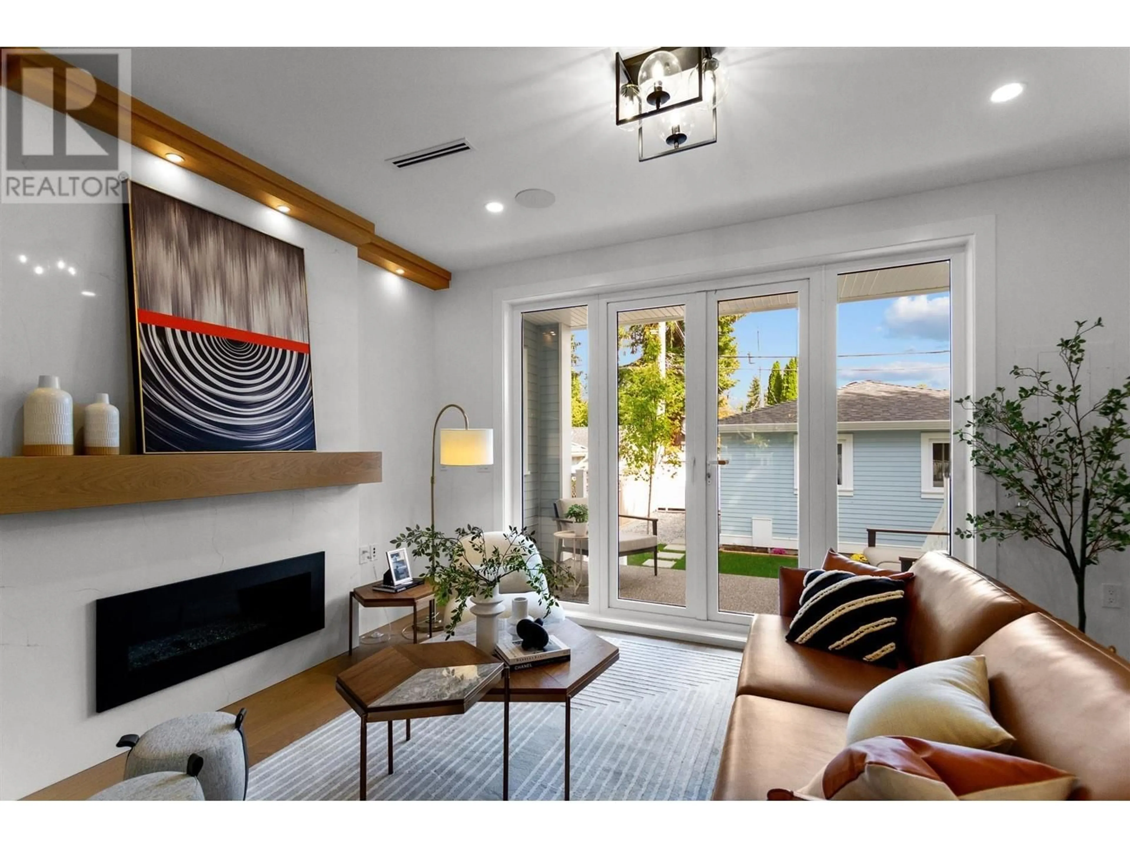 Living room, wood floors for 2660 WATERLOO STREET, Vancouver British Columbia V6R3H7