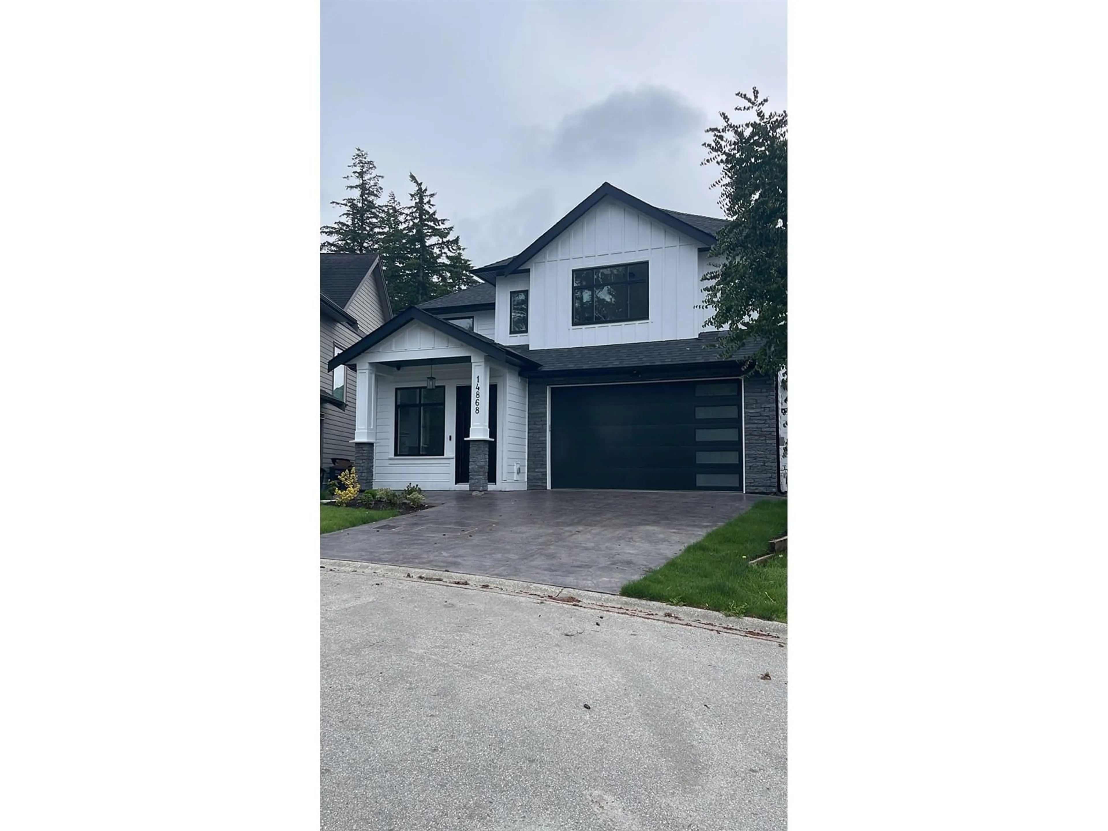 Frontside or backside of a home, cottage for 14868 34A AVENUE, Surrey British Columbia V4P0B7