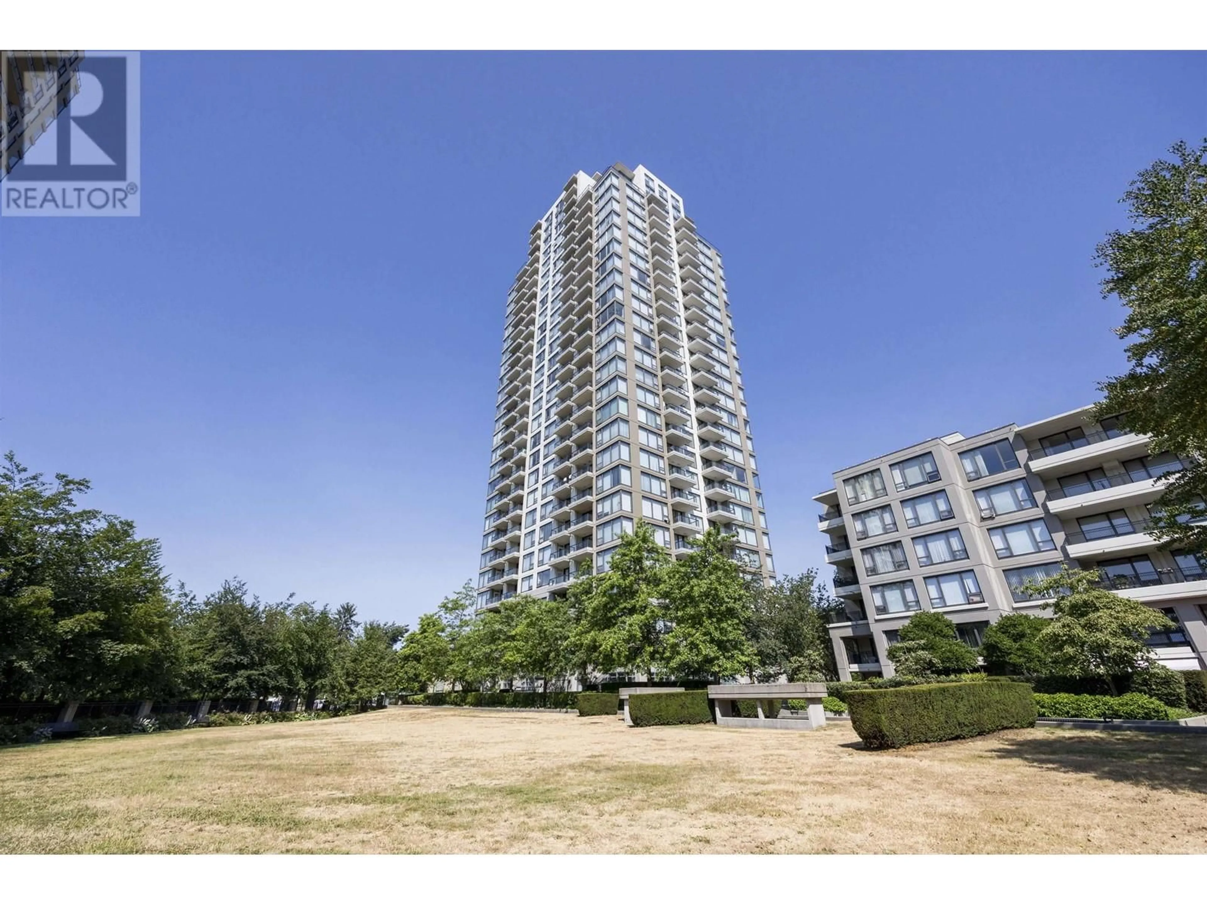 A pic from exterior of the house or condo, the front or back of building for 207 7108 COLLIER STREET, Burnaby British Columbia V5E0A1