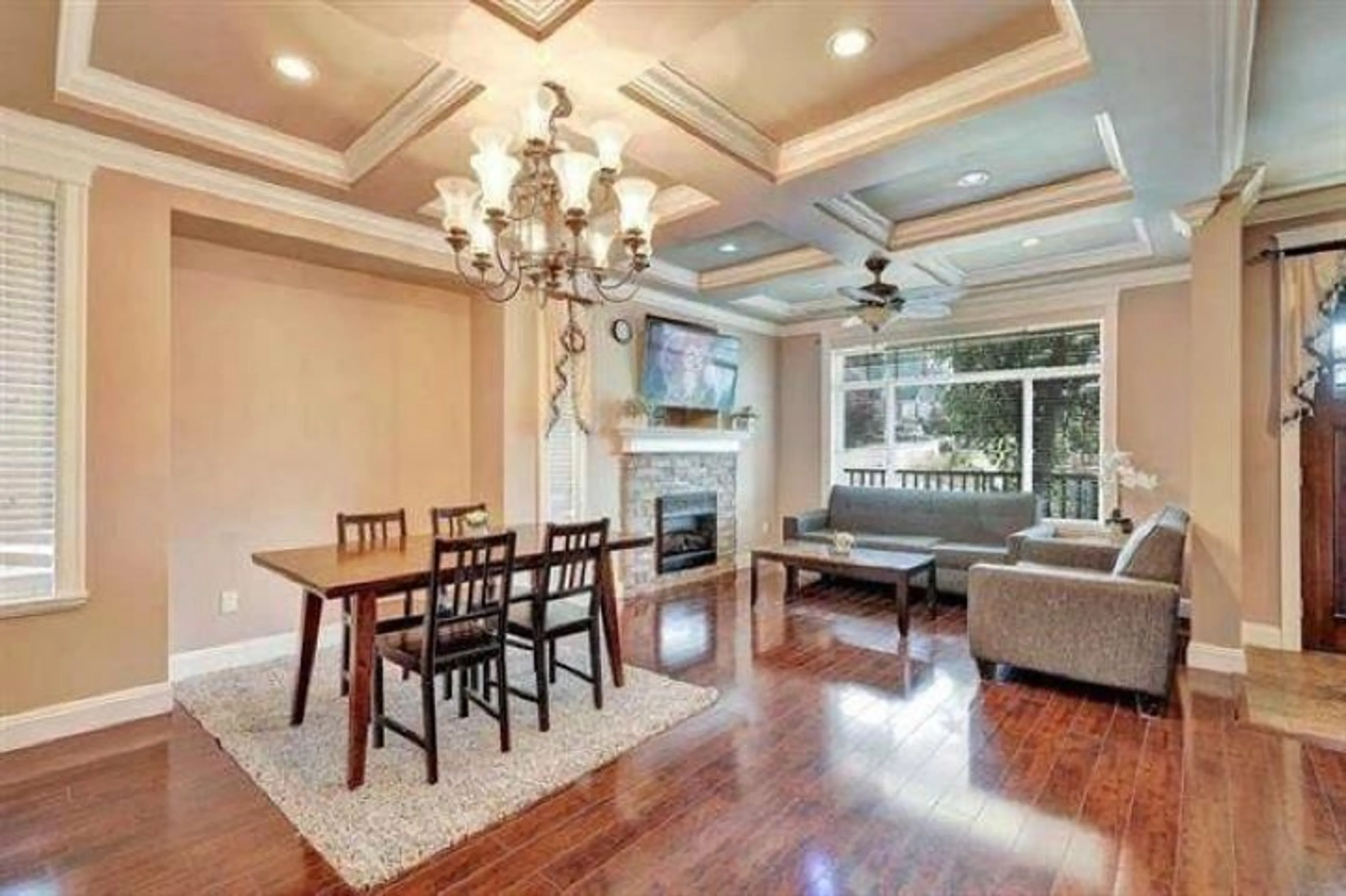 Dining room, wood floors, cottage for 6202 148 STREET, Surrey British Columbia V3S8E8