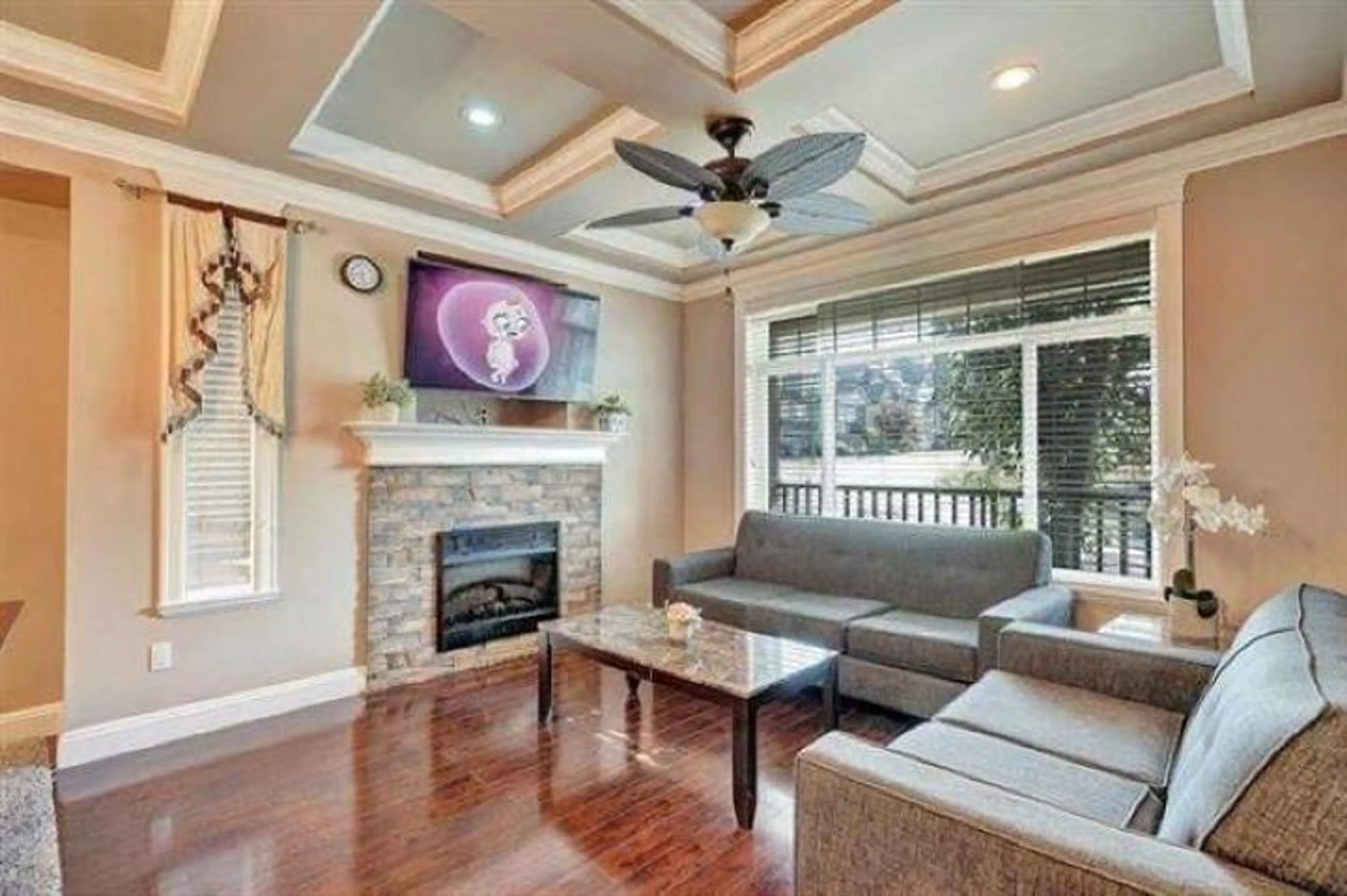 Living room, wood floors for 6202 148 STREET, Surrey British Columbia V3S8E8