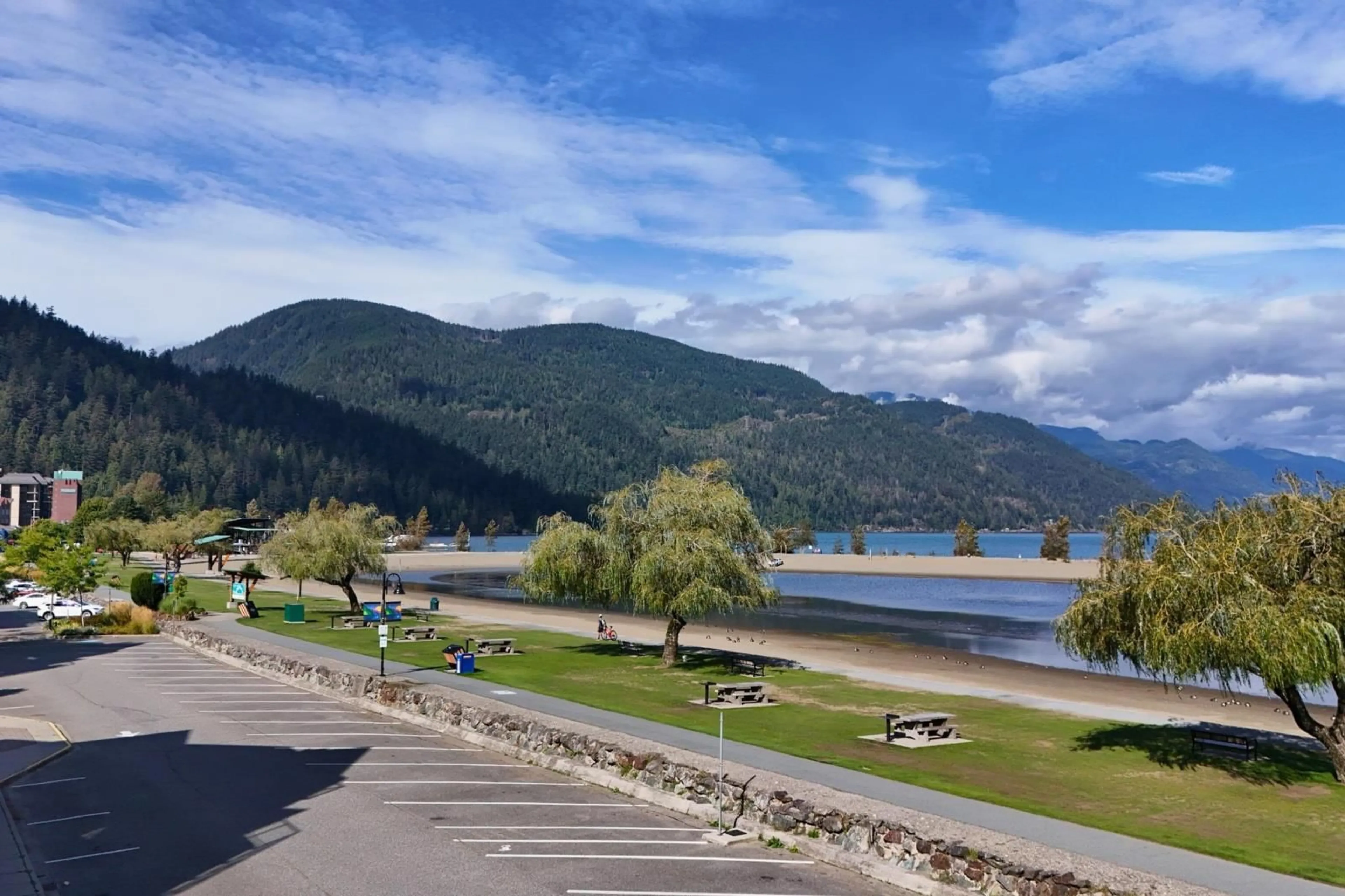 A pic from exterior of the house or condo, the view of lake or river for 320 378 ESPLANADE AVENUE, Harrison Hot Springs British Columbia V0M1A3