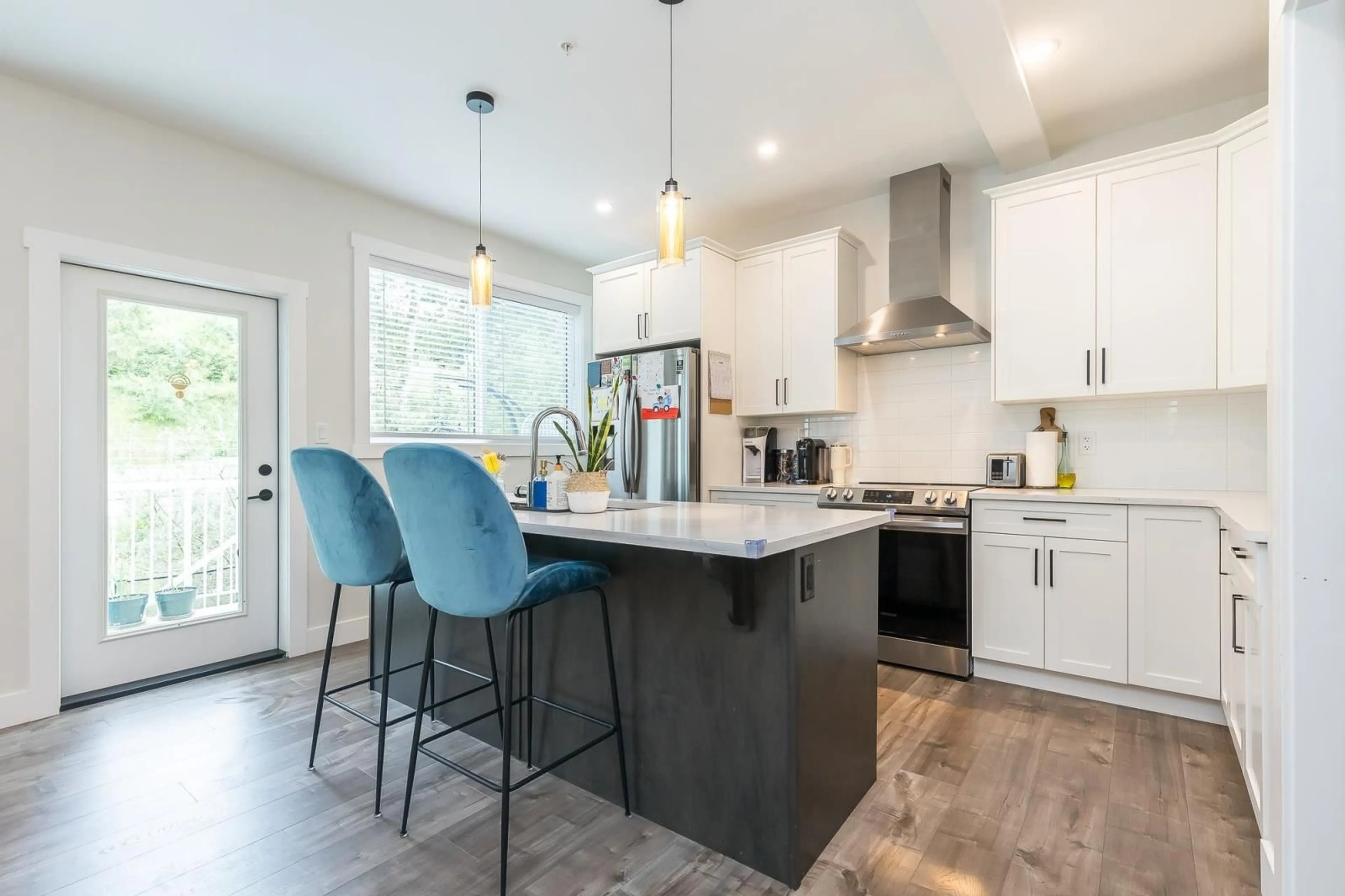 Open concept kitchen for 1 46379 UPLANDS ROAD, Chilliwack British Columbia V2R4W1