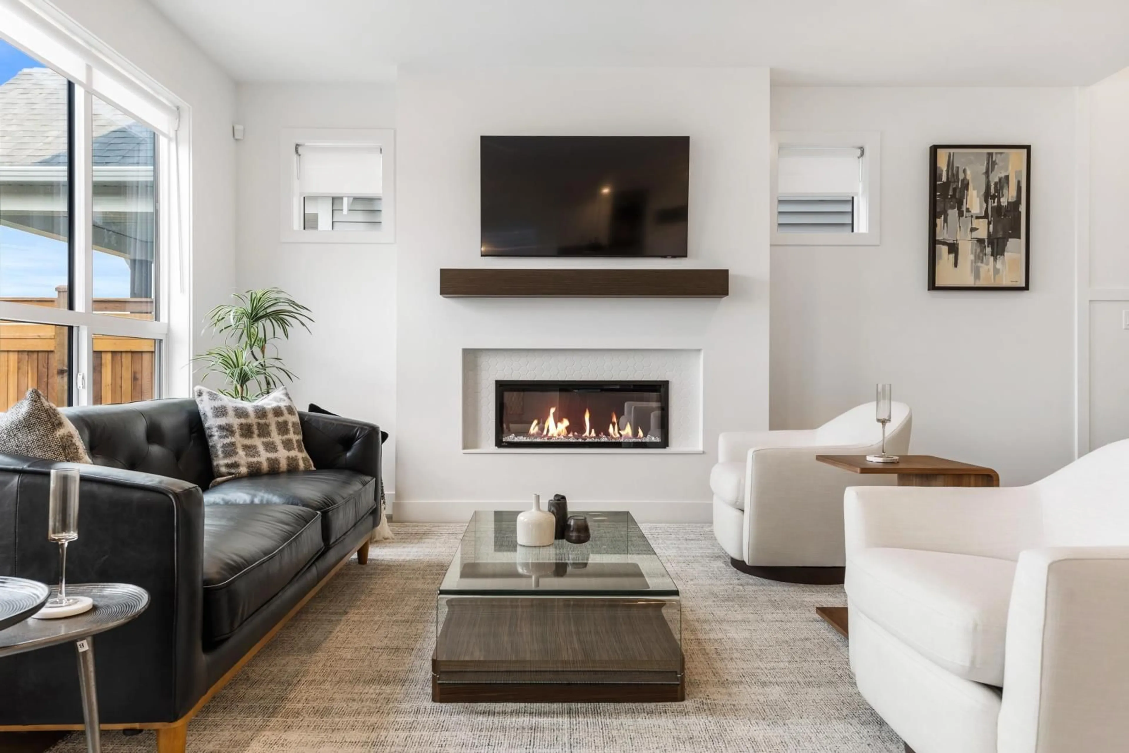 Living room, wood floors for 44660 WILLOWSTREAM ROAD, Chilliwack British Columbia V2R0B9