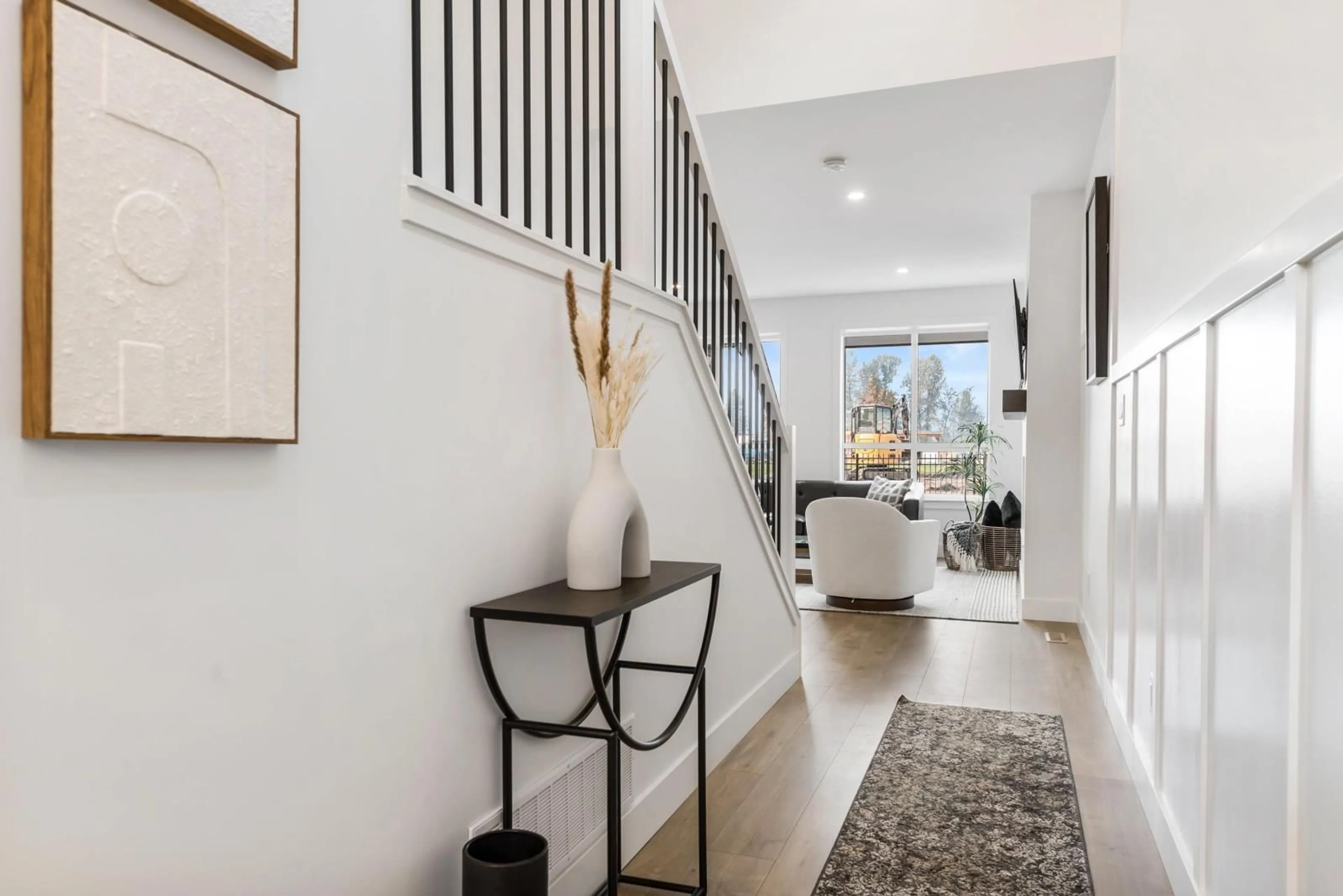 Indoor entryway, wood floors for 44660 WILLOWSTREAM ROAD, Chilliwack British Columbia V2R0B9