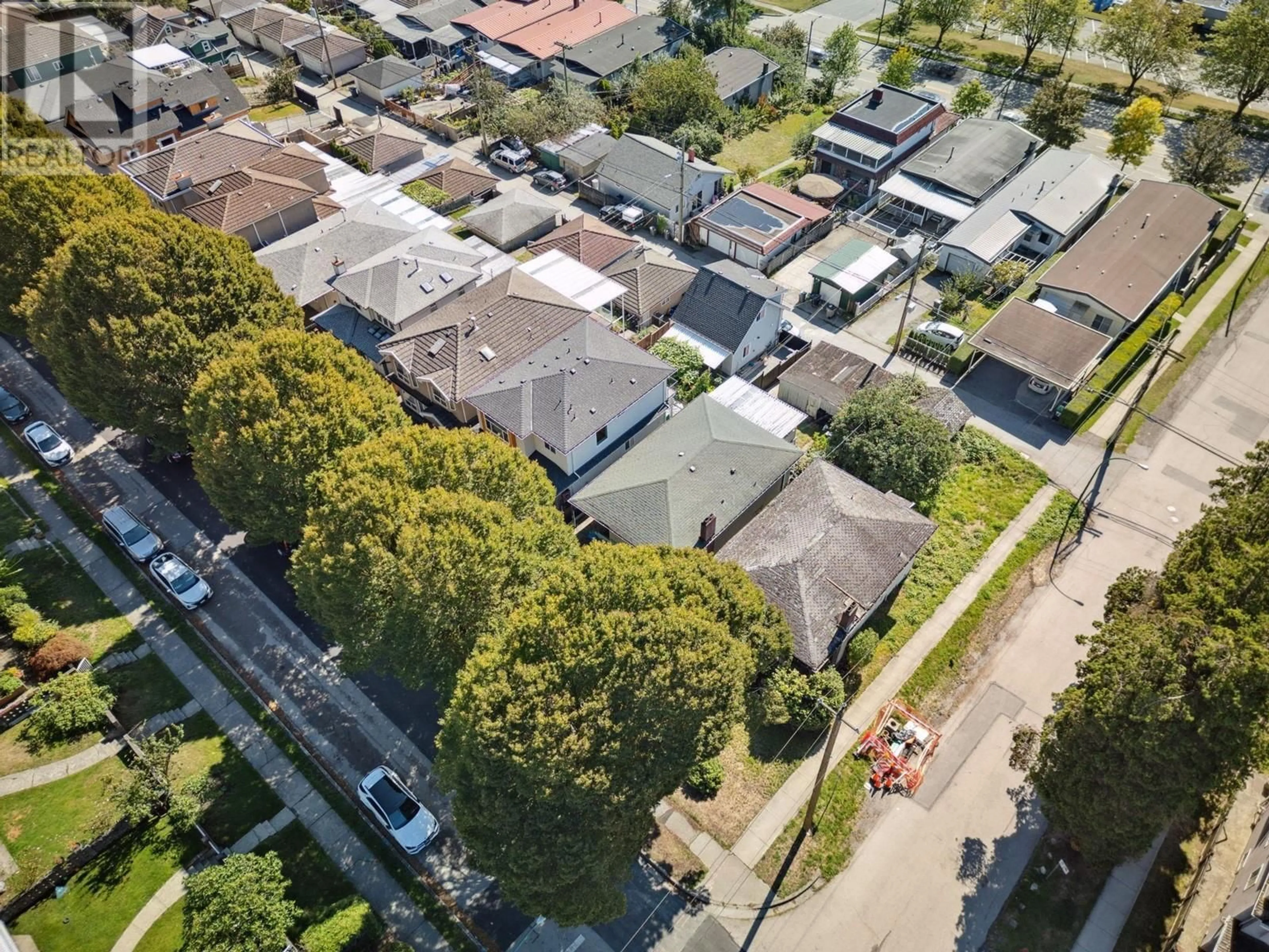 Frontside or backside of a home, the street view for 3110 E 8TH AVENUE, Vancouver British Columbia V5M1X6