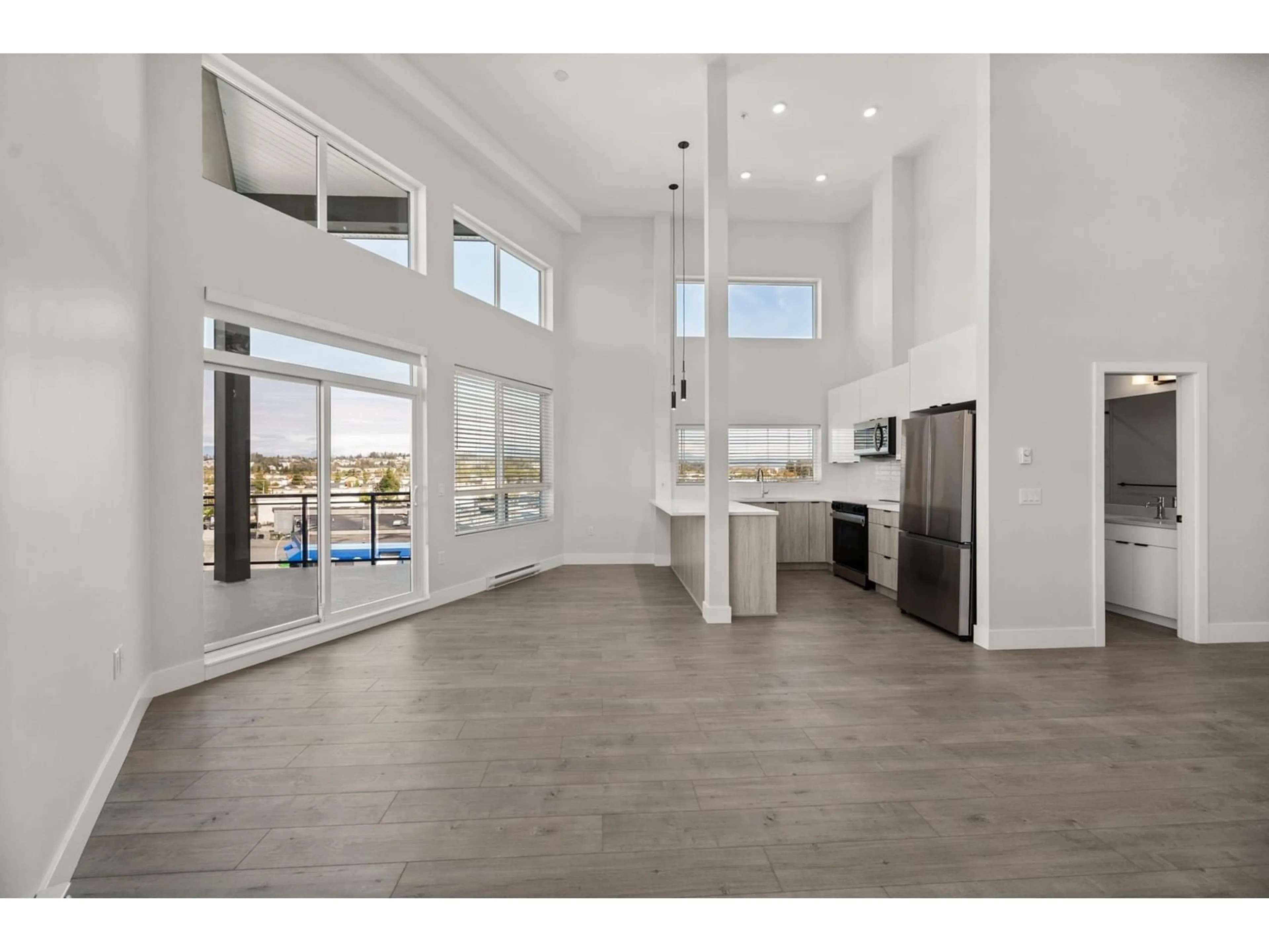 Open concept kitchen, unknown for 615 - 20061 FRASER, Langley British Columbia V3A0R4