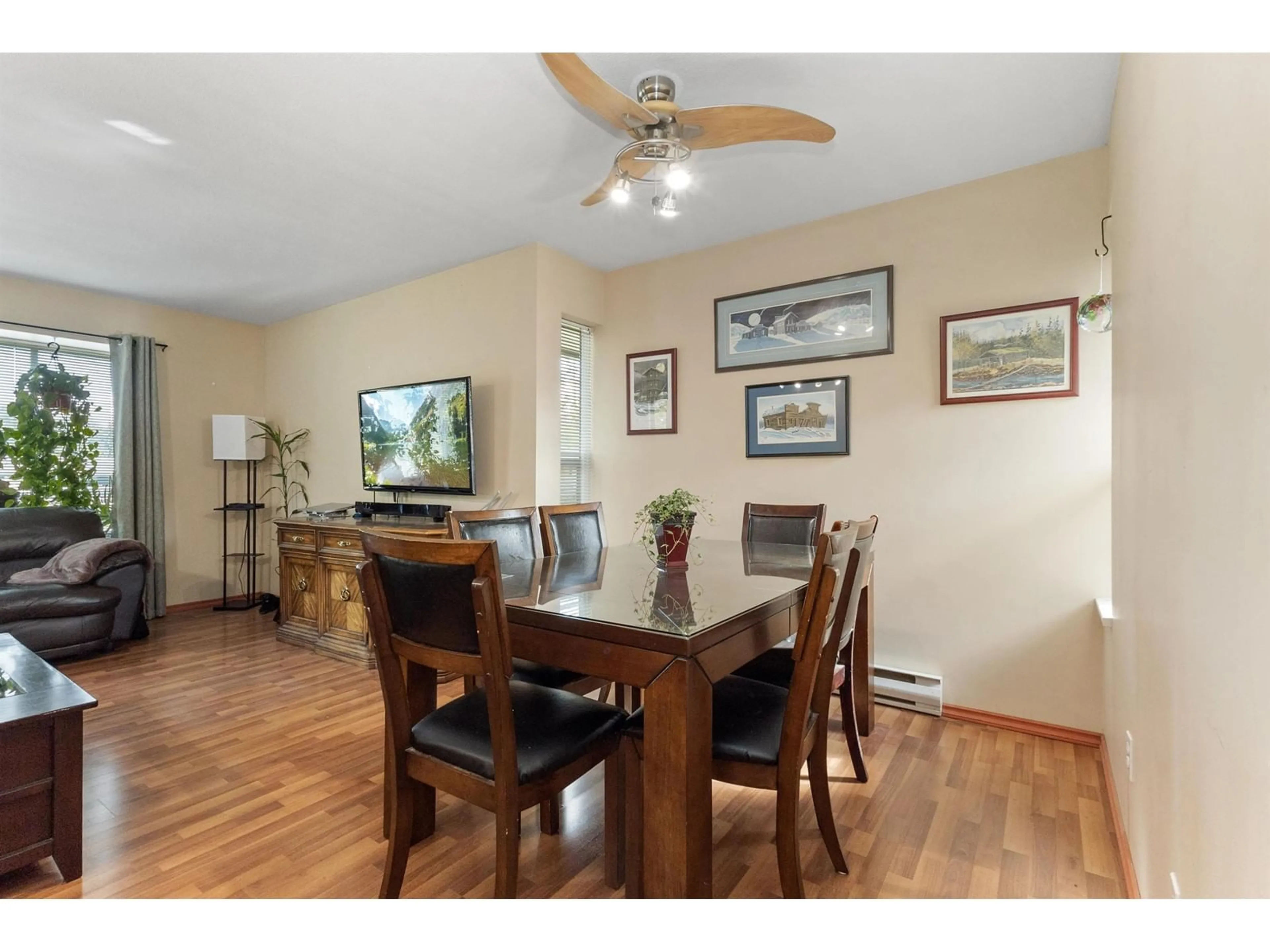 Dining room, wood/laminate floor for 408 - 1750 MCKENZIE, Abbotsford British Columbia V2S3Z3