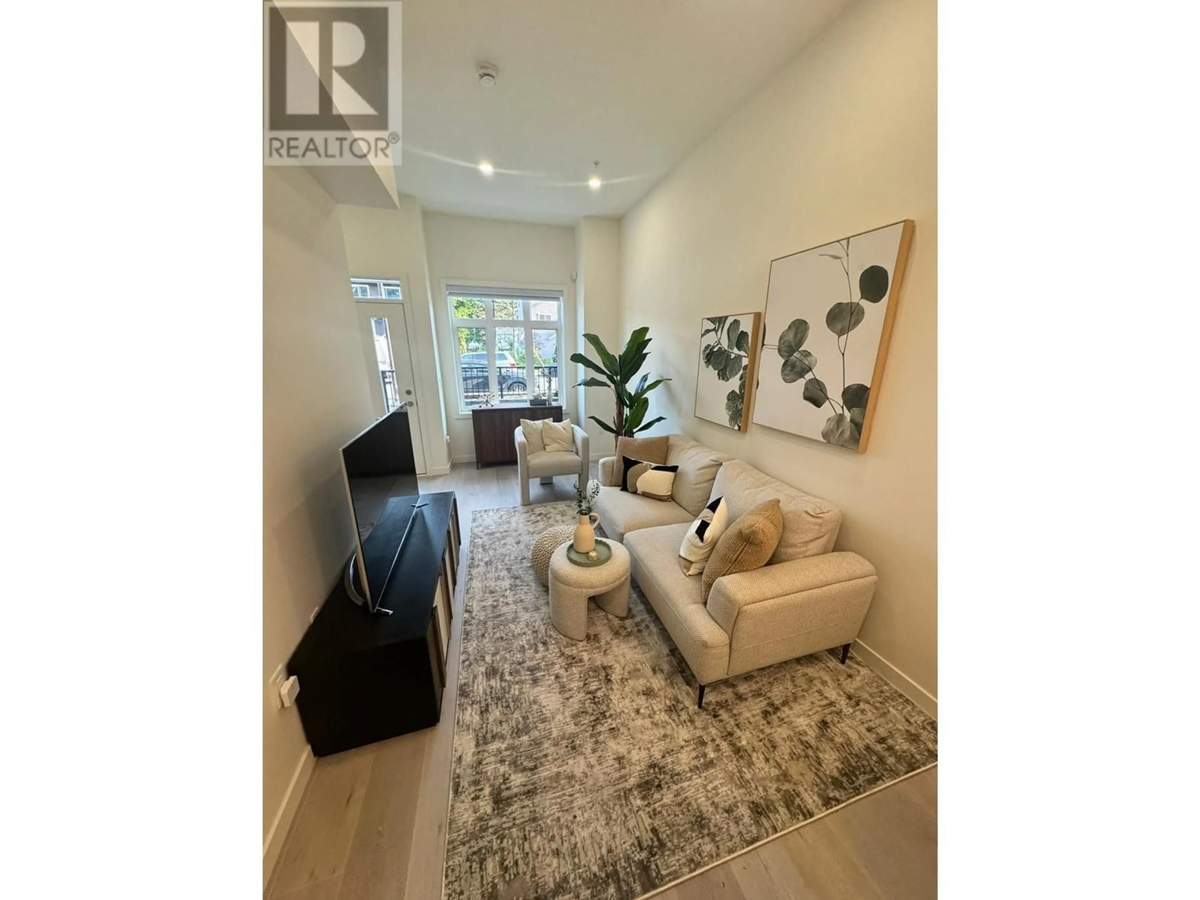 Living room, wood floors for 11 6929 BALMORAL STREET, Burnaby British Columbia V5E0C7