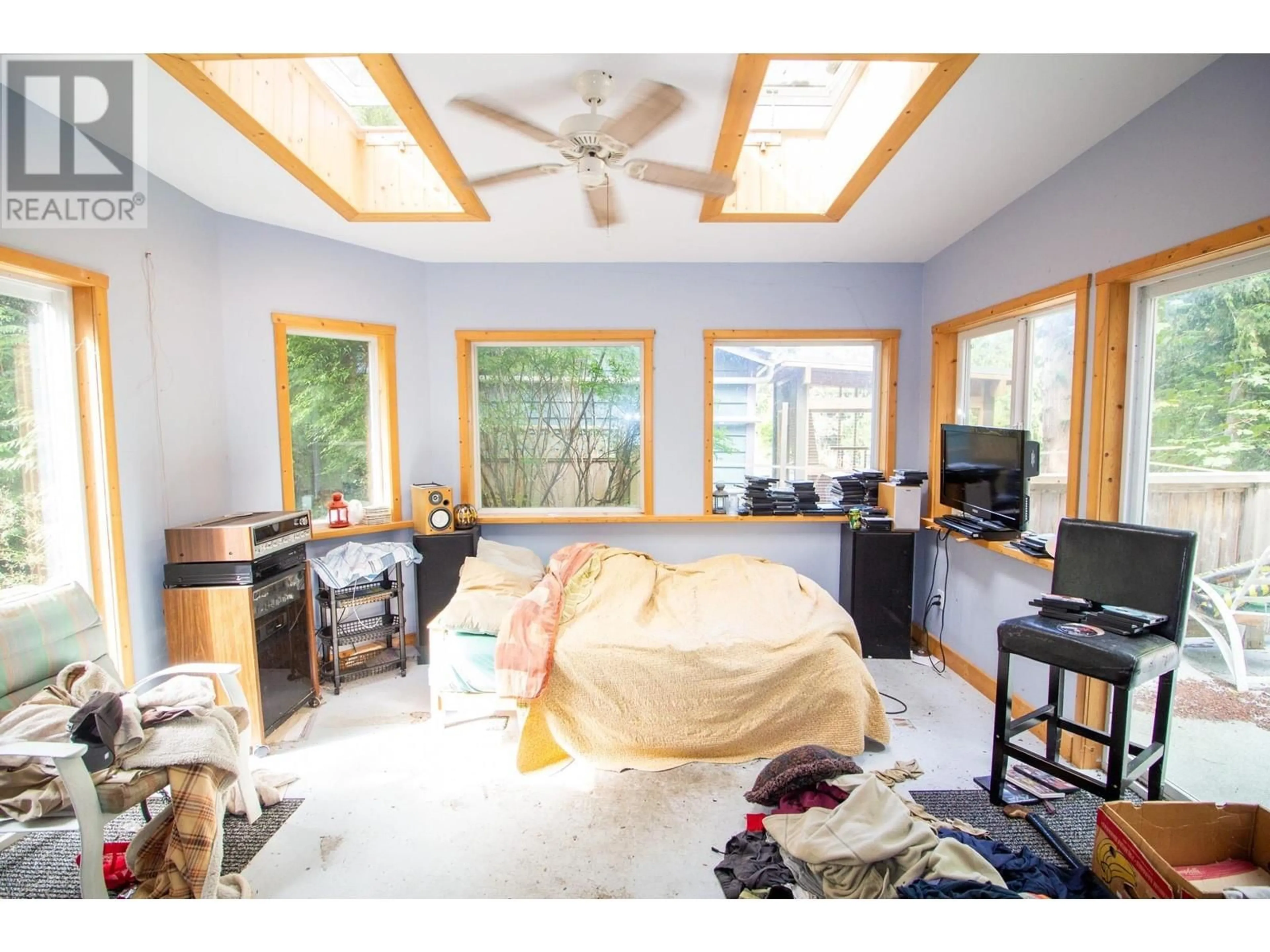 A pic of a room, wood floors for 7972 7976 WILDWOOD ROAD, Halfmoon Bay British Columbia V7Z1C8