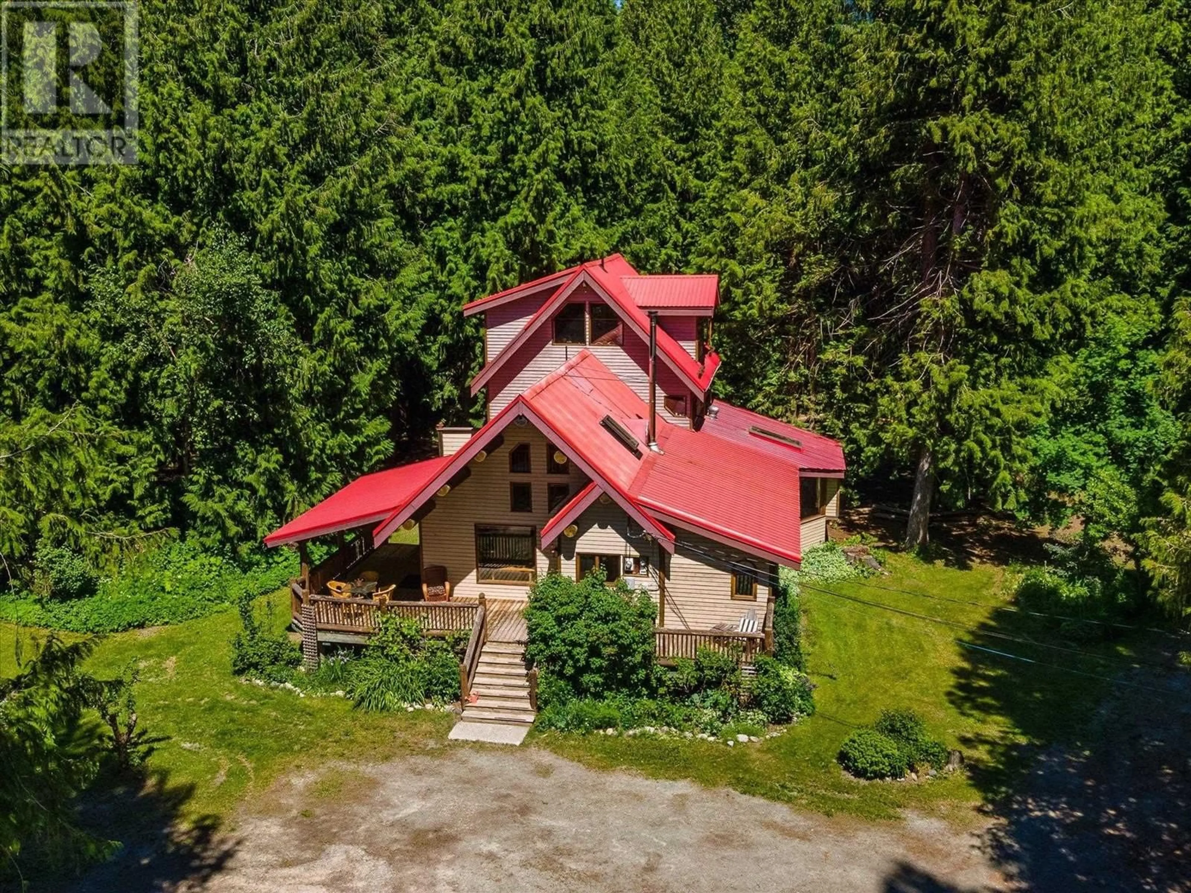 A pic from outside/outdoor area/front of a property/back of a property/a pic from drone, unknown for 7700 PEMBERTON MEADOWS ROAD, Pemberton British Columbia V0N2L2