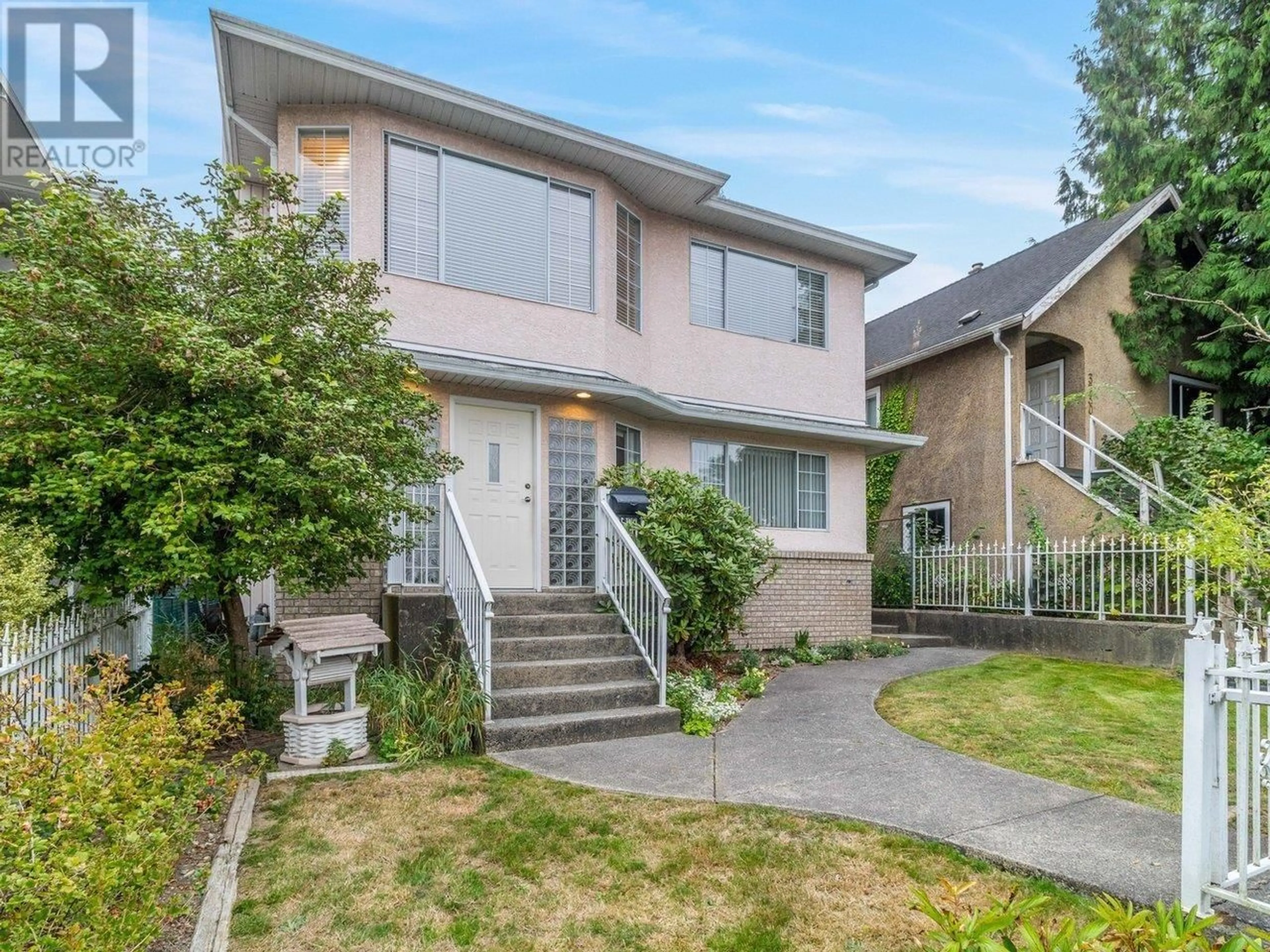 Frontside or backside of a home, the street view for 3718 NANAIMO STREET, Vancouver British Columbia V5N5H3