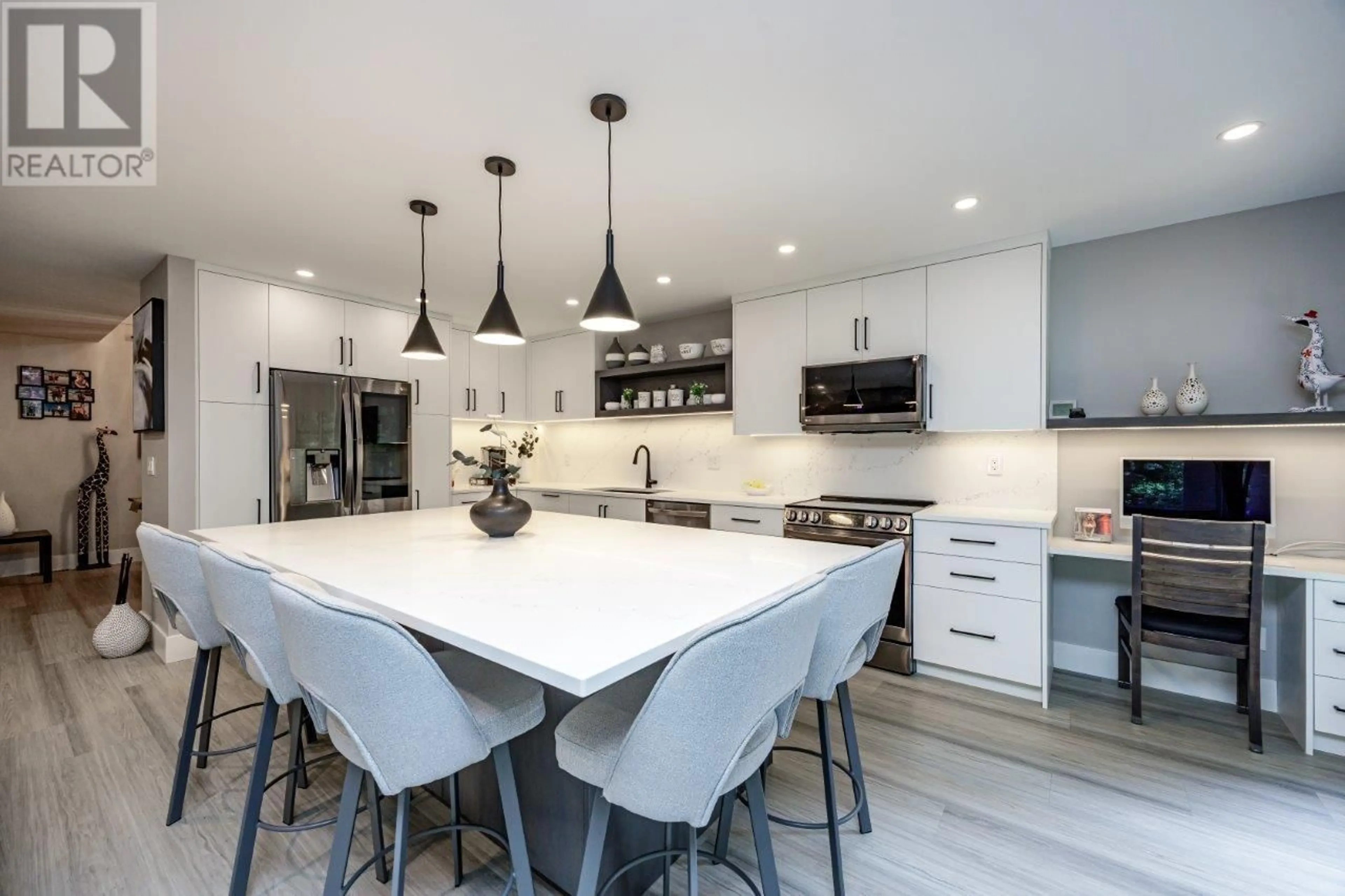 Open concept kitchen for 1057 STRATHAVEN DRIVE, North Vancouver British Columbia V7H2L5