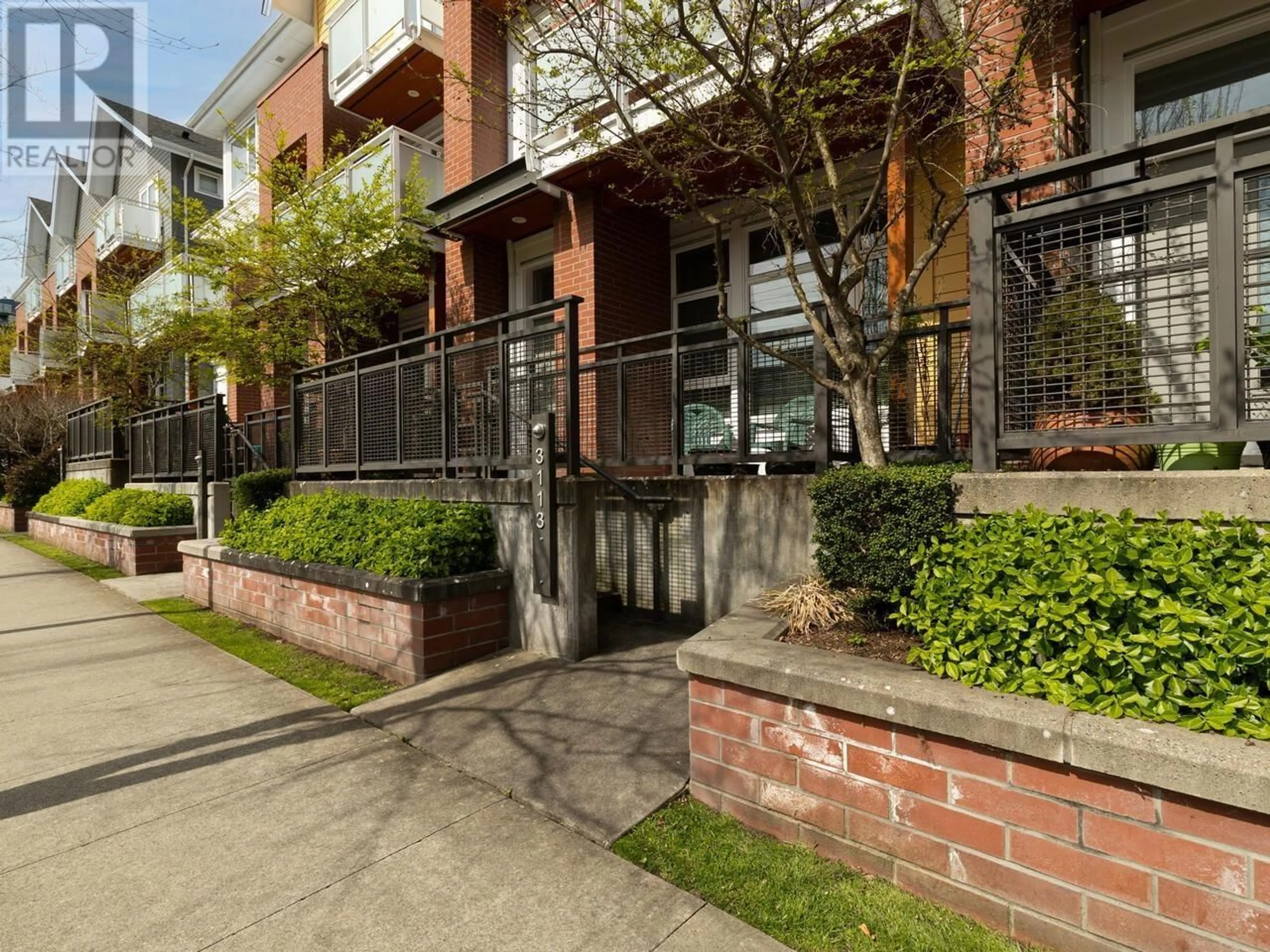 A pic from exterior of the house or condo for 3113 E KENT AVENUE NORTH, Vancouver British Columbia V5S4Y1