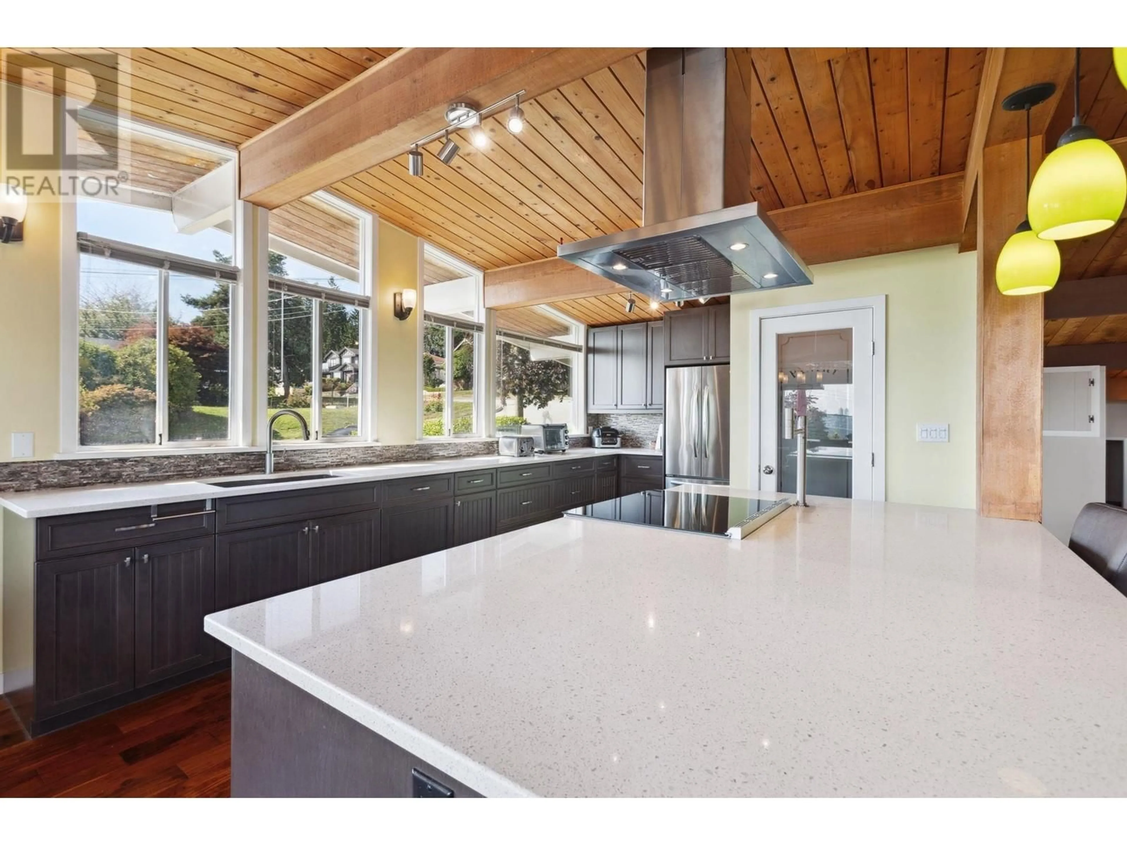 Open concept kitchen for 1070 BROOKSBANK AVENUE, North Vancouver British Columbia V7L4H7