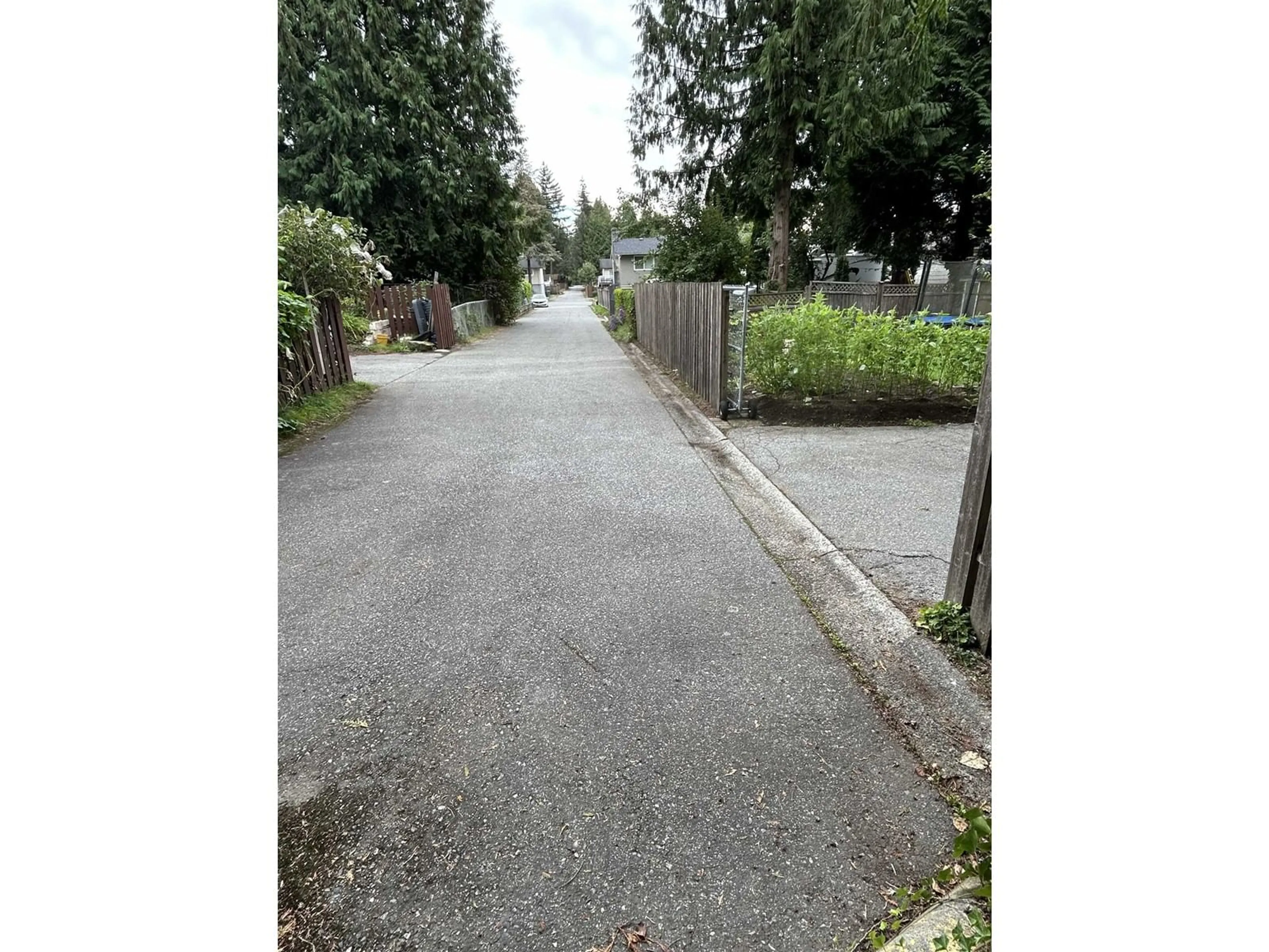 Unknown for 10294 144, Surrey British Columbia V3T4V3