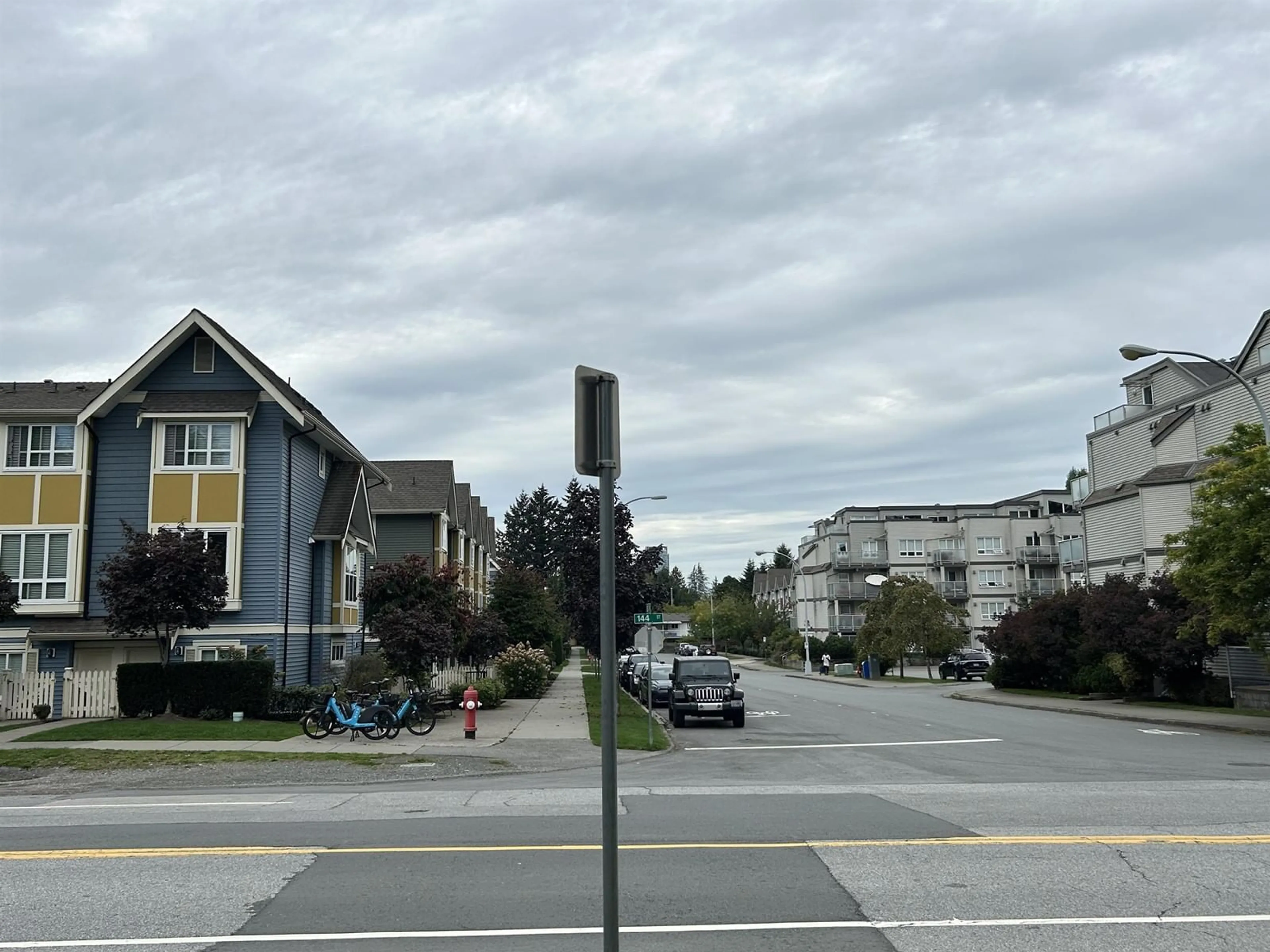 Blurry image for 10294 144, Surrey British Columbia V3T4V3