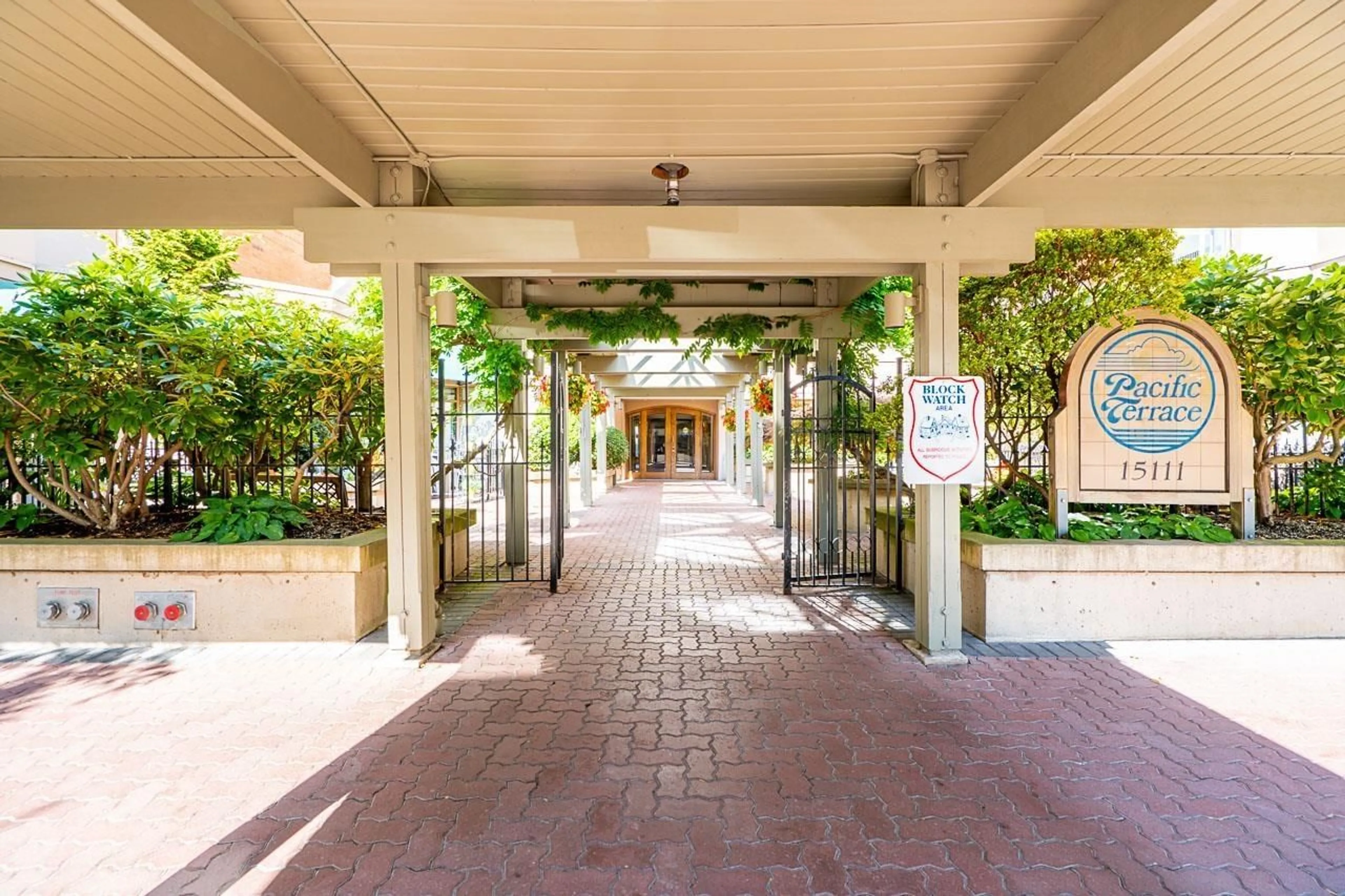 Indoor lobby, unknown floor for 502 15111 RUSSELL AVENUE, White Rock British Columbia V4B2P4