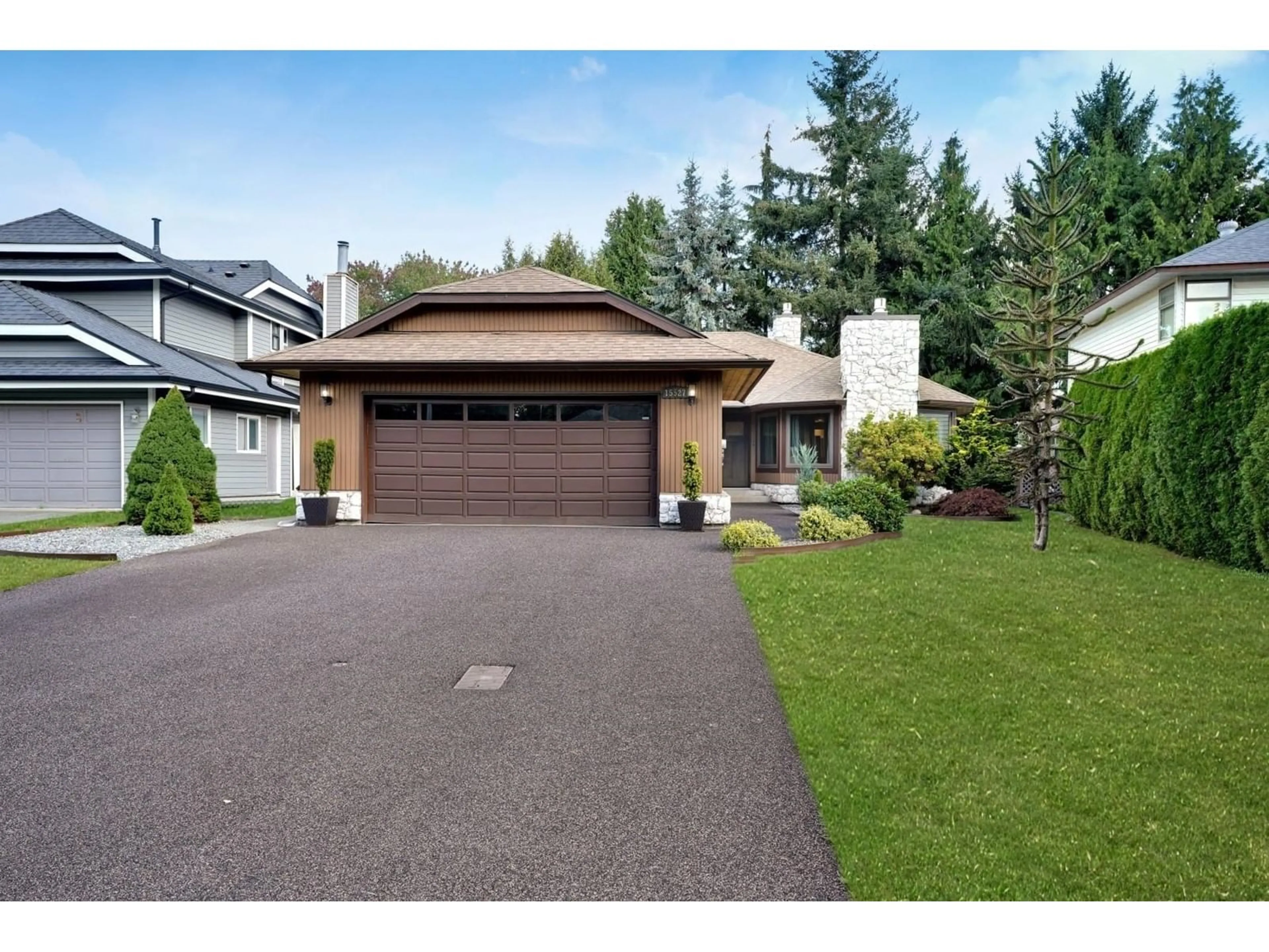 Frontside or backside of a home, cottage for 15527 94TH AVENUE, Surrey British Columbia V3R8T8