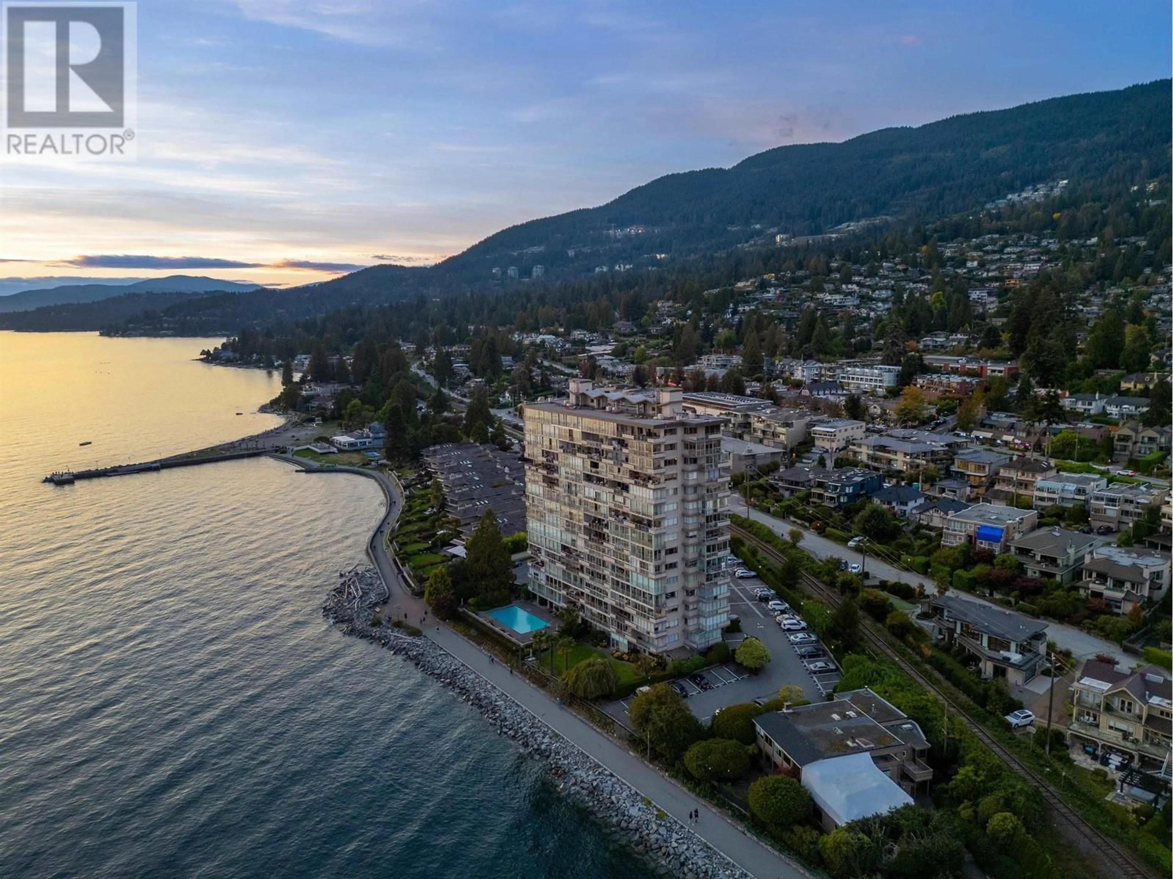 Lakeview for 1001 - 1002 150 24TH STREET, West Vancouver British Columbia V7V4G8