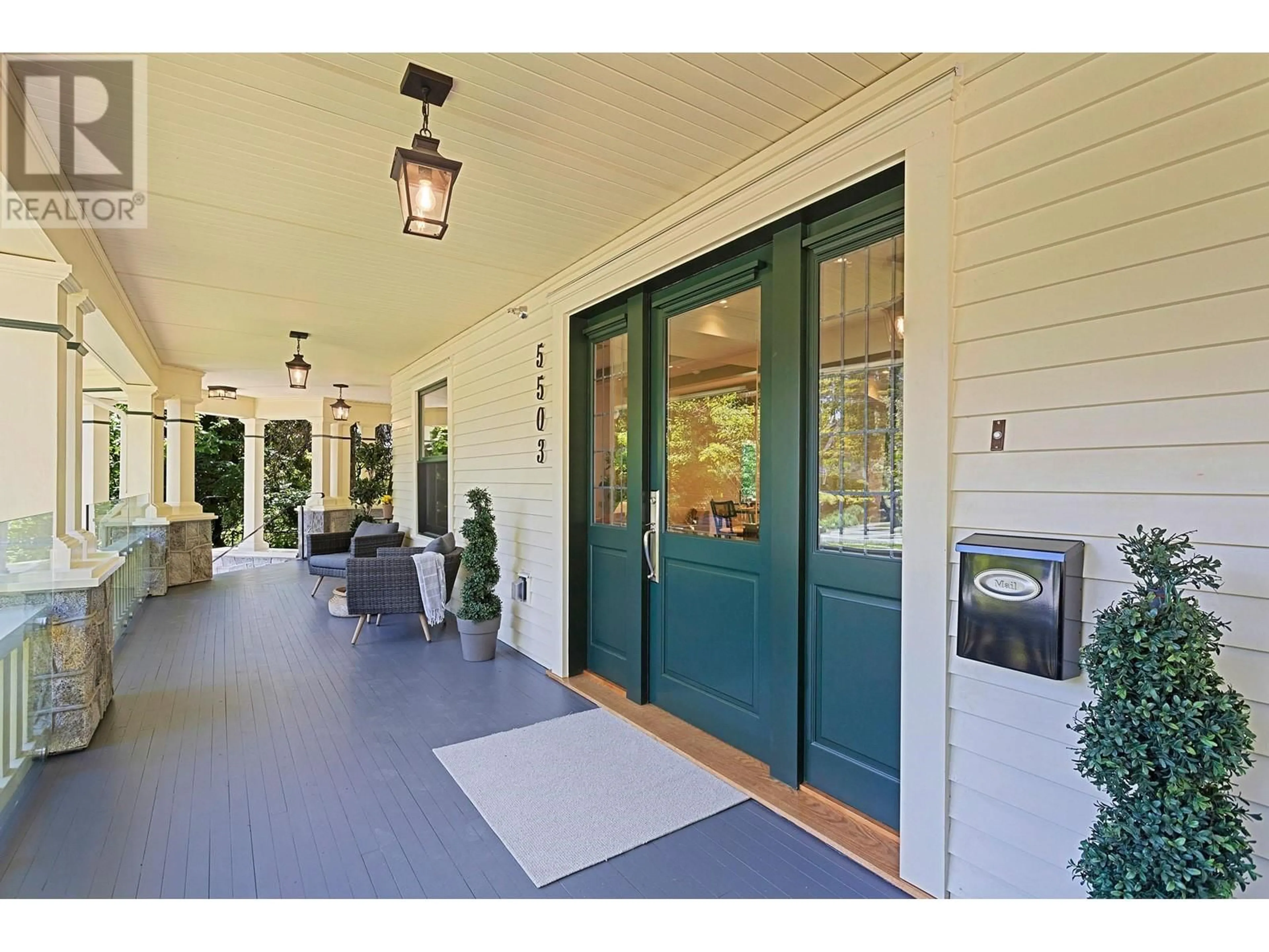 Indoor entryway, wood floors for 5503 BLENHEIM STREET, Vancouver British Columbia V6N0C5