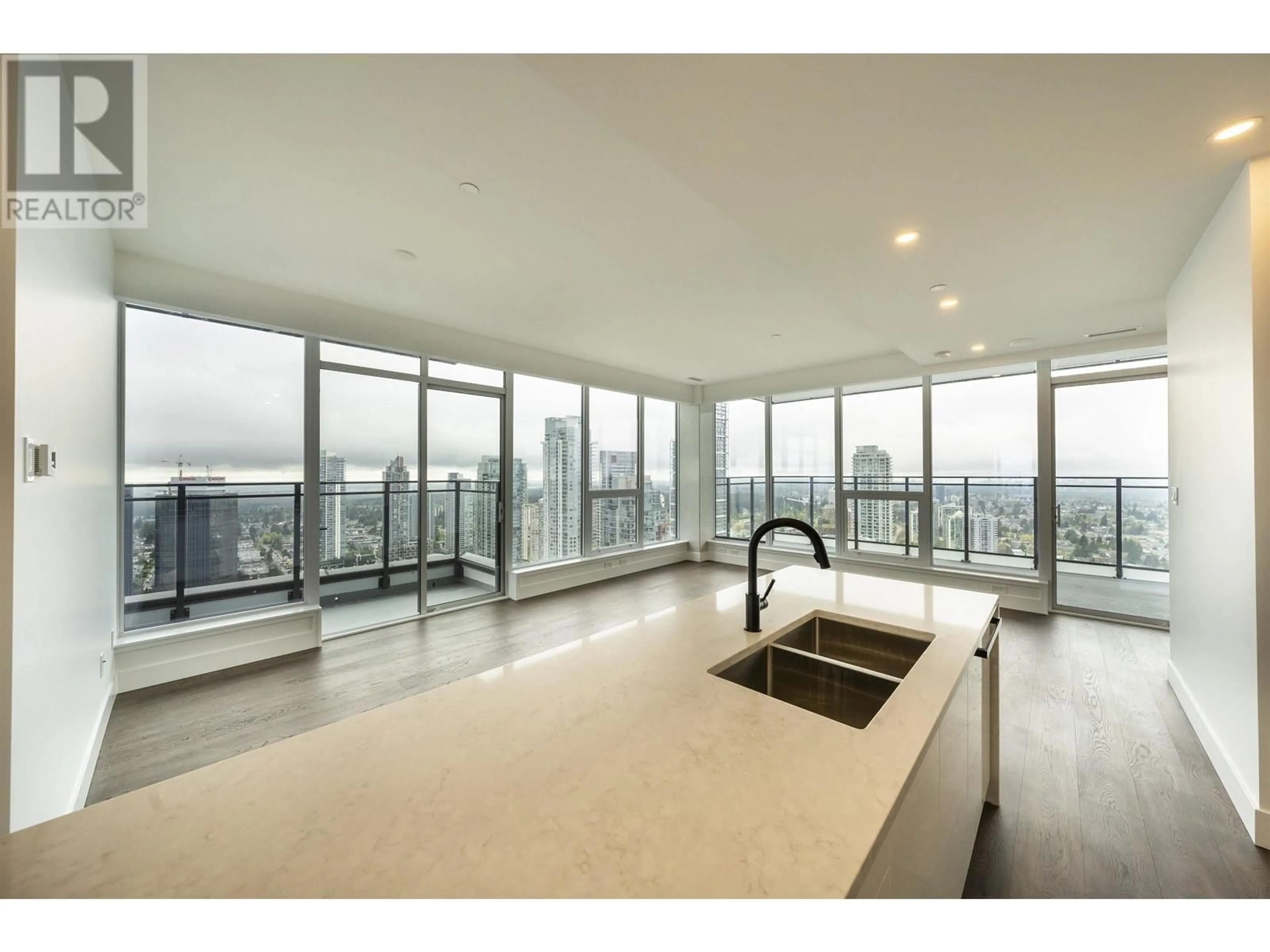 Open concept kitchen, unknown for 4001 - 4711 HAZEL STREET, Burnaby British Columbia V5H1S5