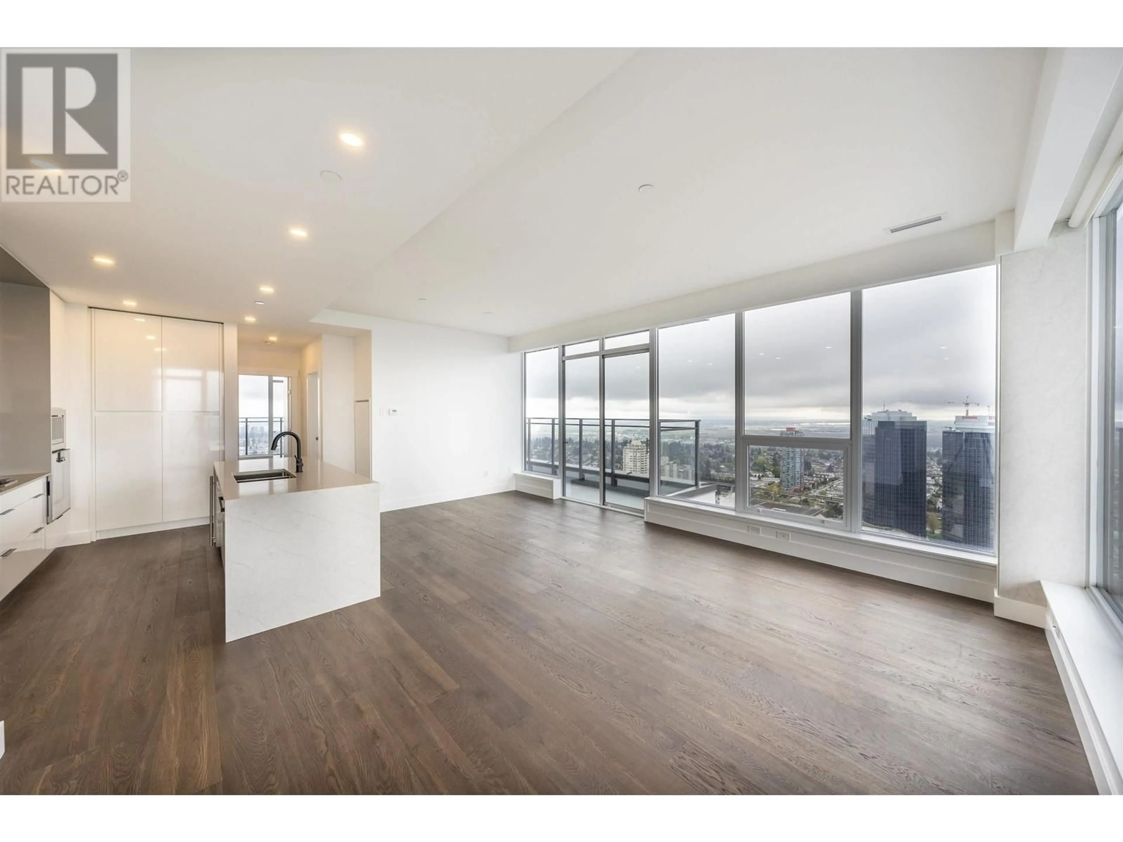 A pic of a room for 4001 - 4711 HAZEL STREET, Burnaby British Columbia V5H1S5