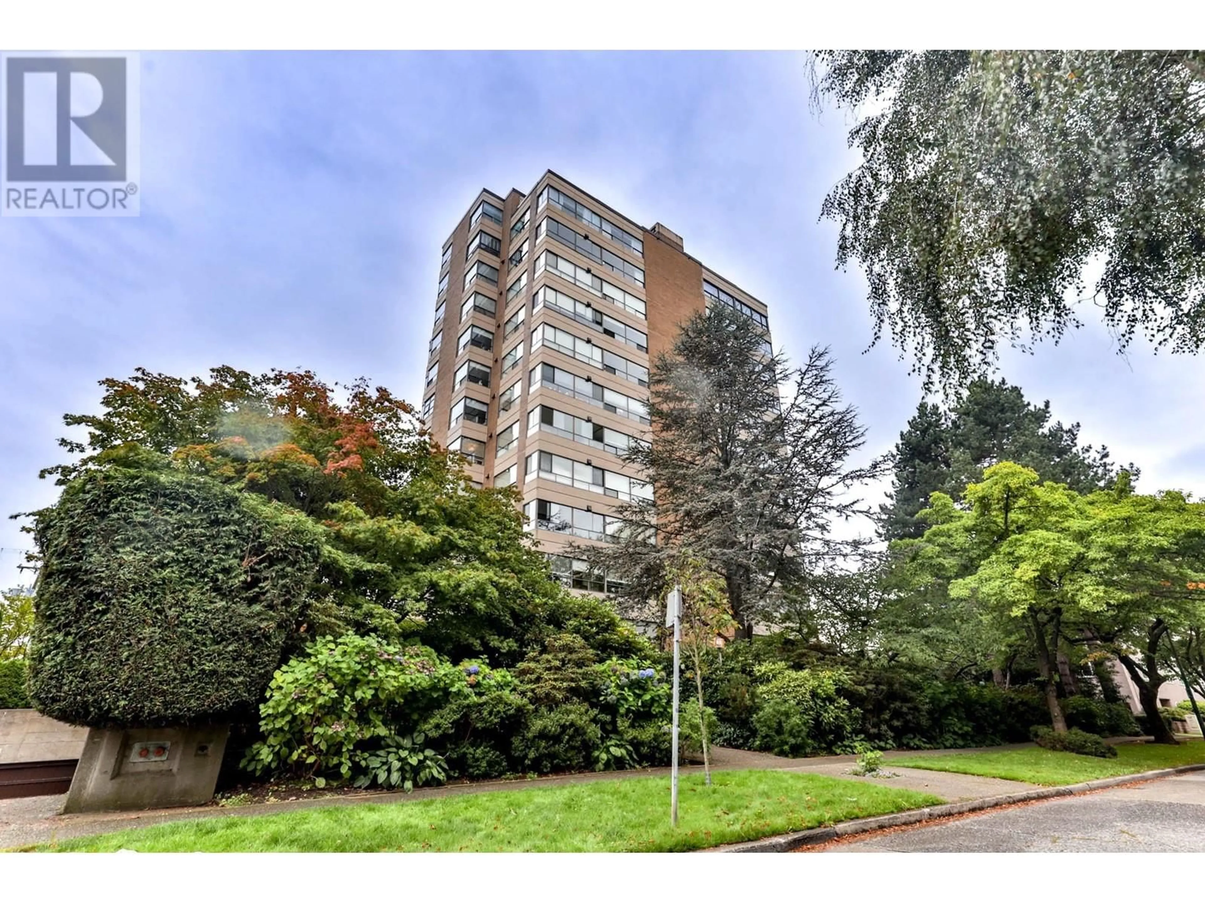 A pic from exterior of the house or condo, the street view for 301 2150 W 40TH AVENUE, Vancouver British Columbia V6M1W5