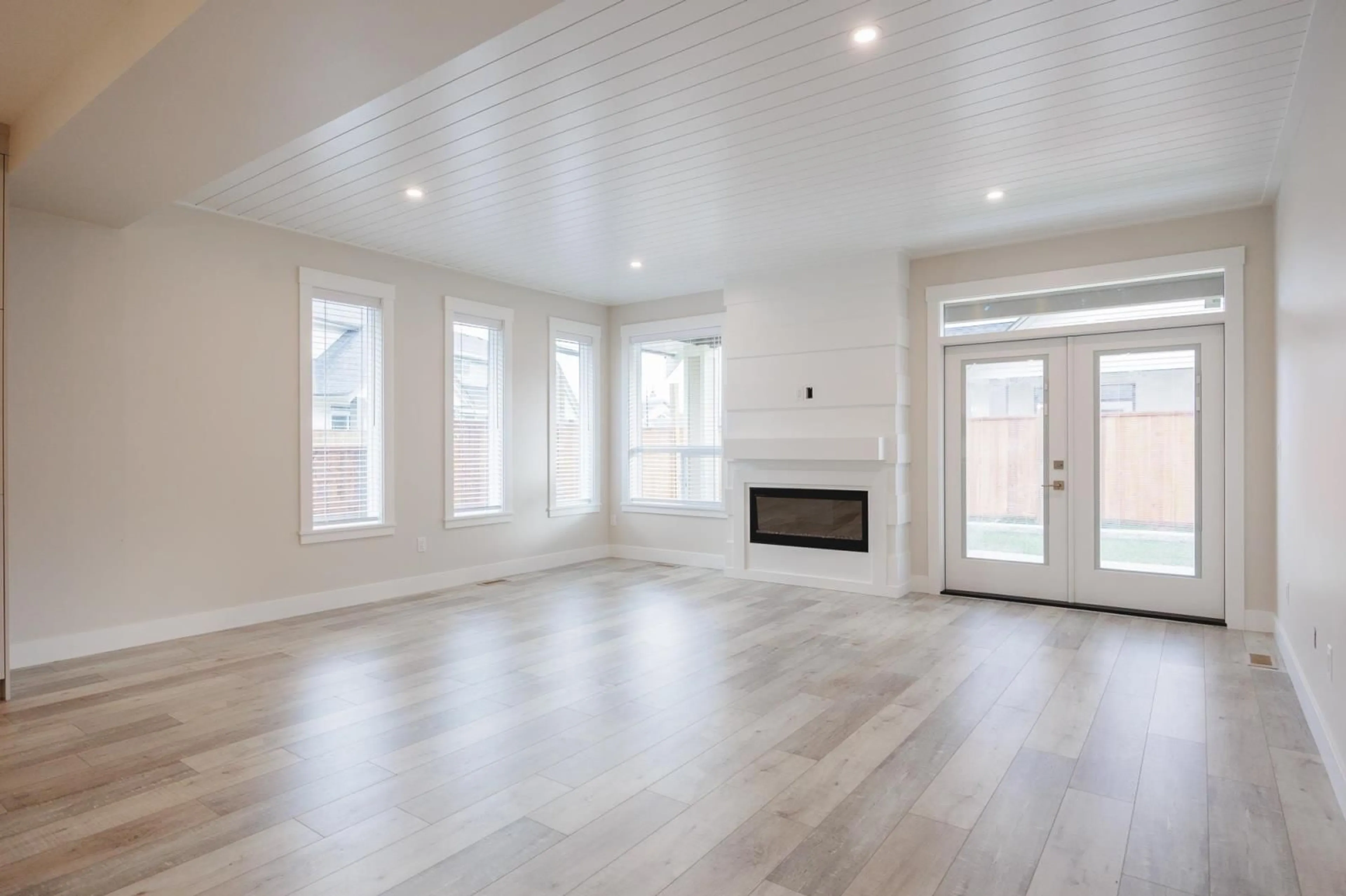 A pic of a room, wood floors for 105 6211 CHILLIWACK RIVER ROAD|Sardis So, Chilliwack British Columbia V2R6A7