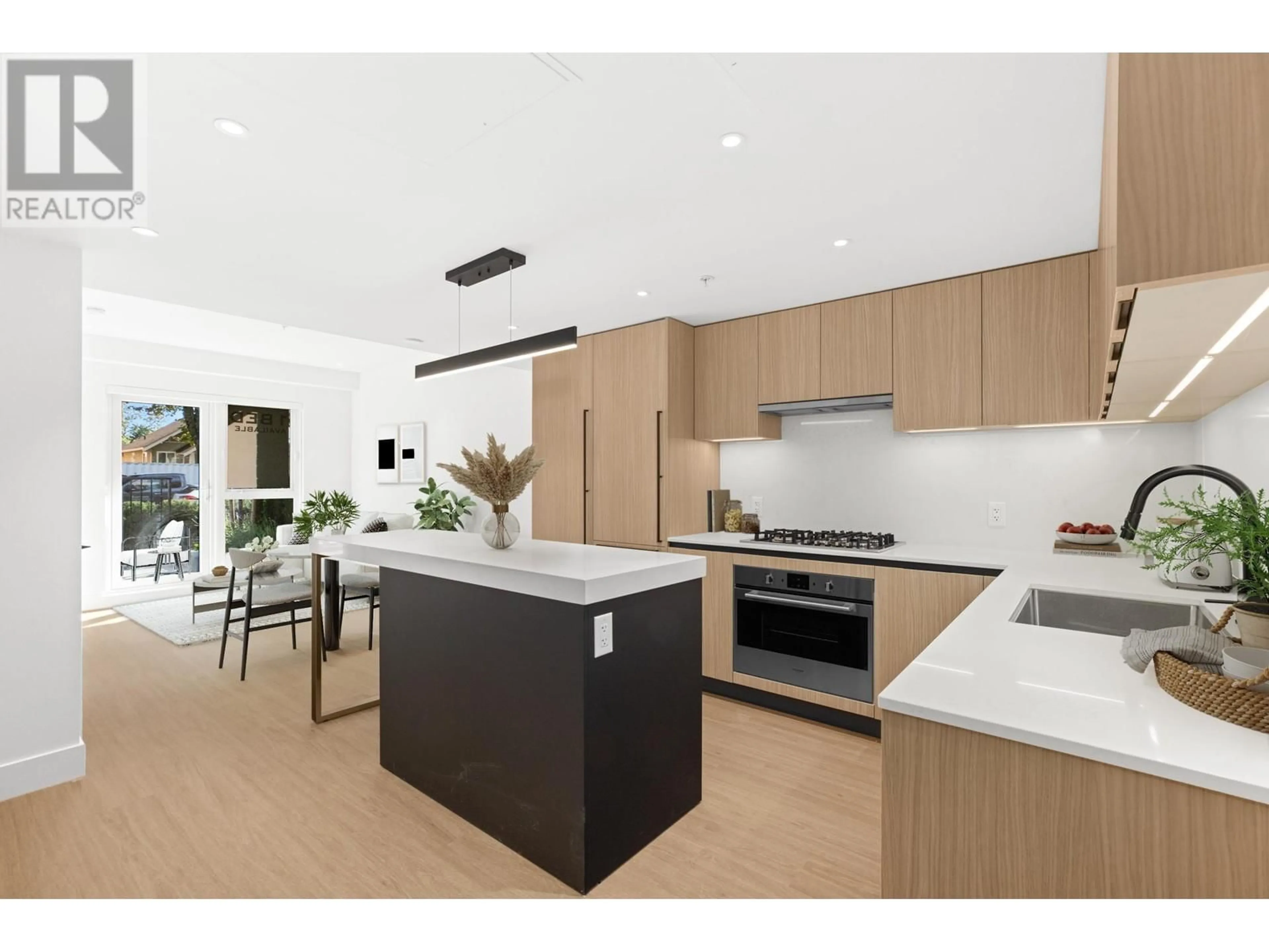 Open concept kitchen for 113 2235 E BROADWAY STREET, Vancouver British Columbia V5N0J5