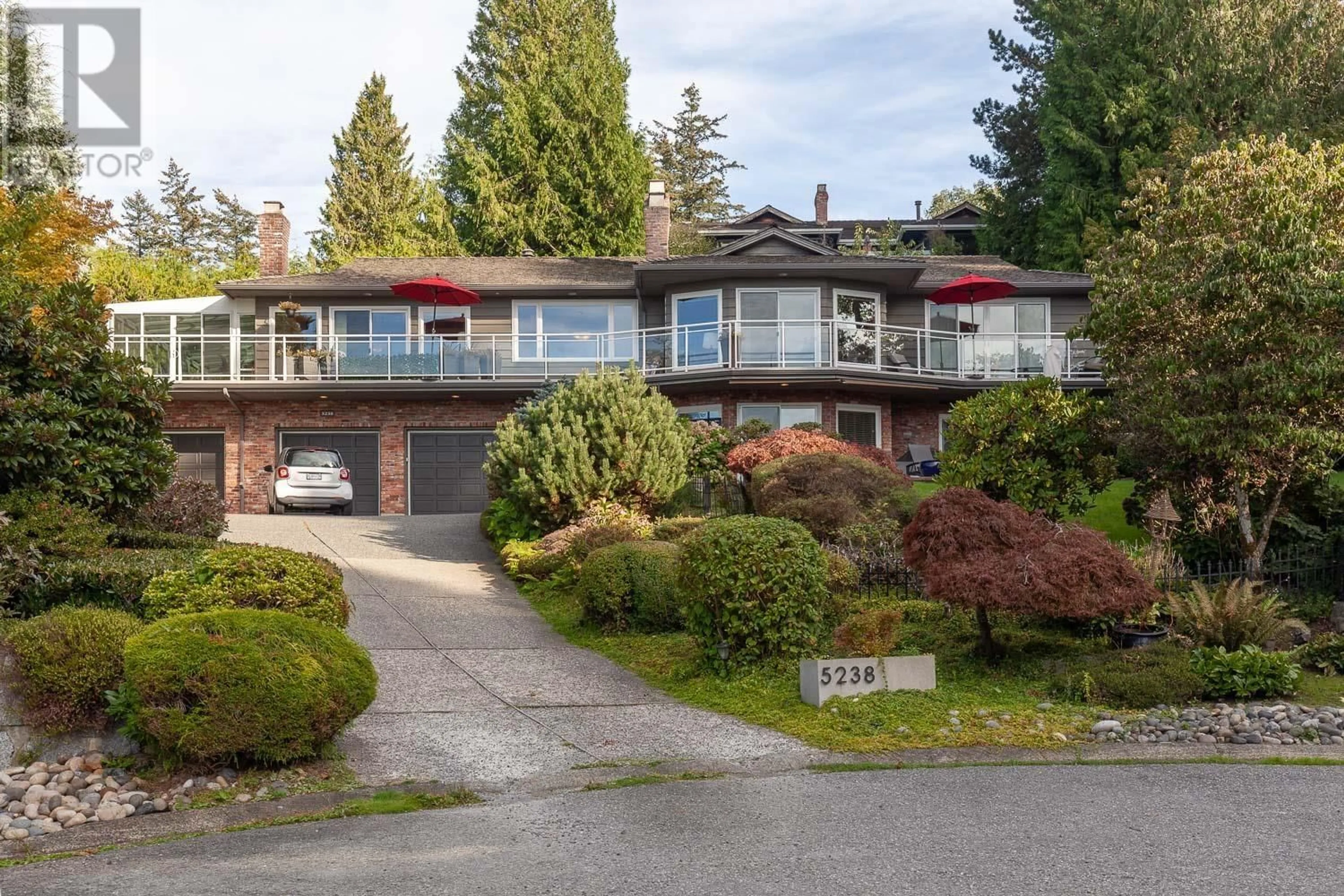 Frontside or backside of a home, the street view for 5238 TIMBERFEILD PLACE, West Vancouver British Columbia V7W2Y8