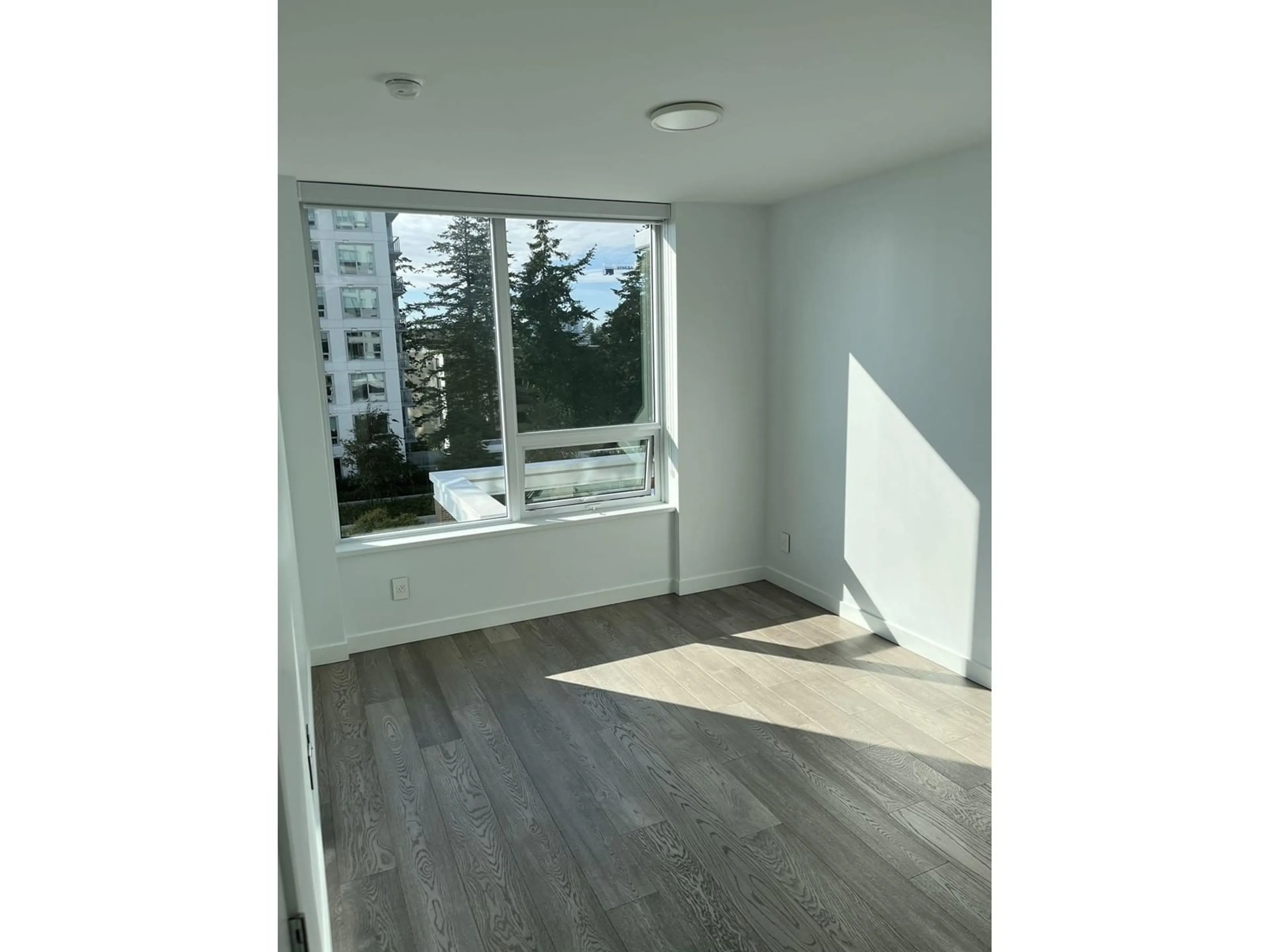 A pic of a room, not visible floor for 610 1441 JOHNSTON ROAD, White Rock British Columbia V4B3Z4