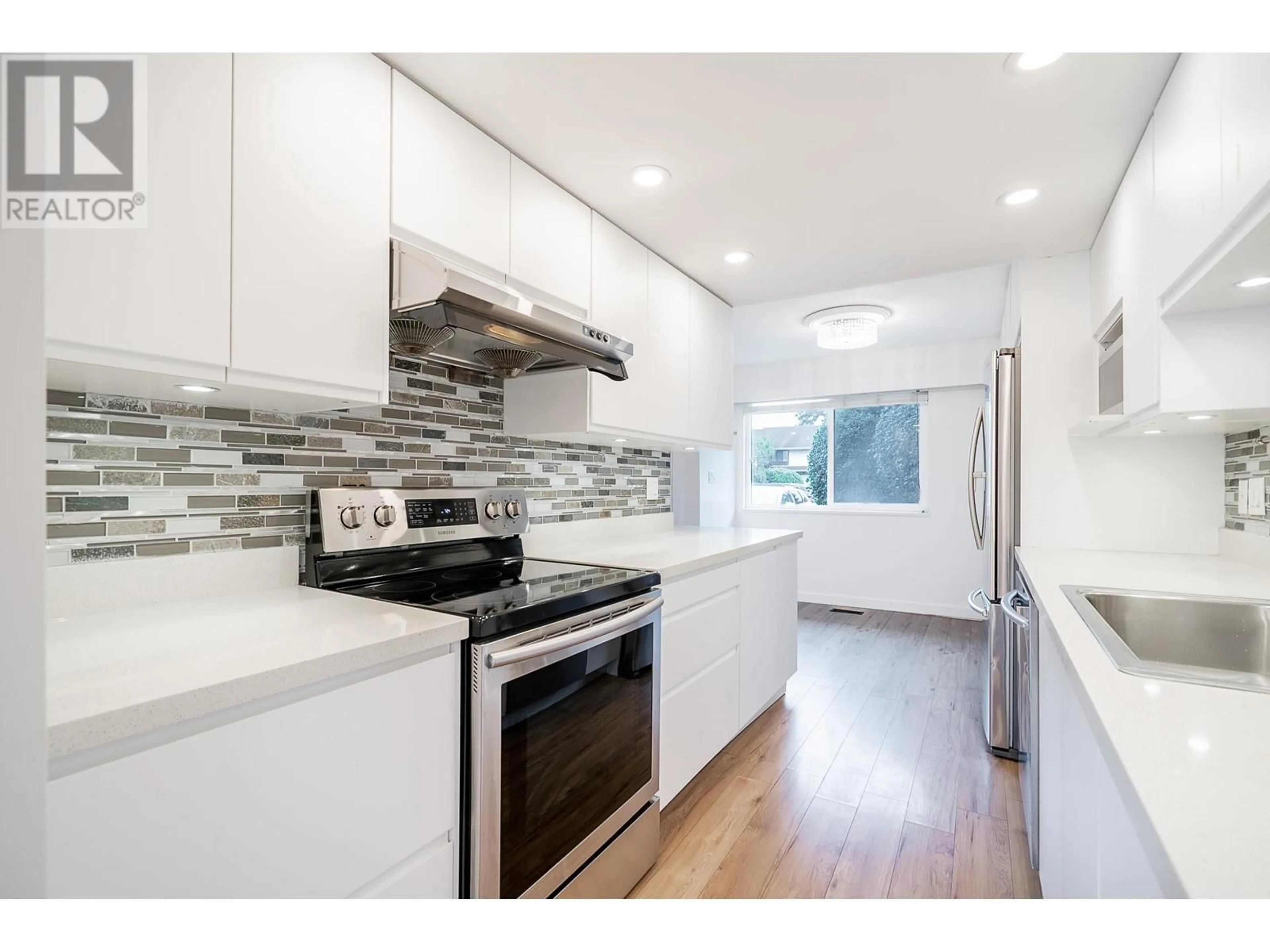 Open concept kitchen for 519 9651 GLENDOWER DRIVE, Richmond British Columbia V7A2Y6