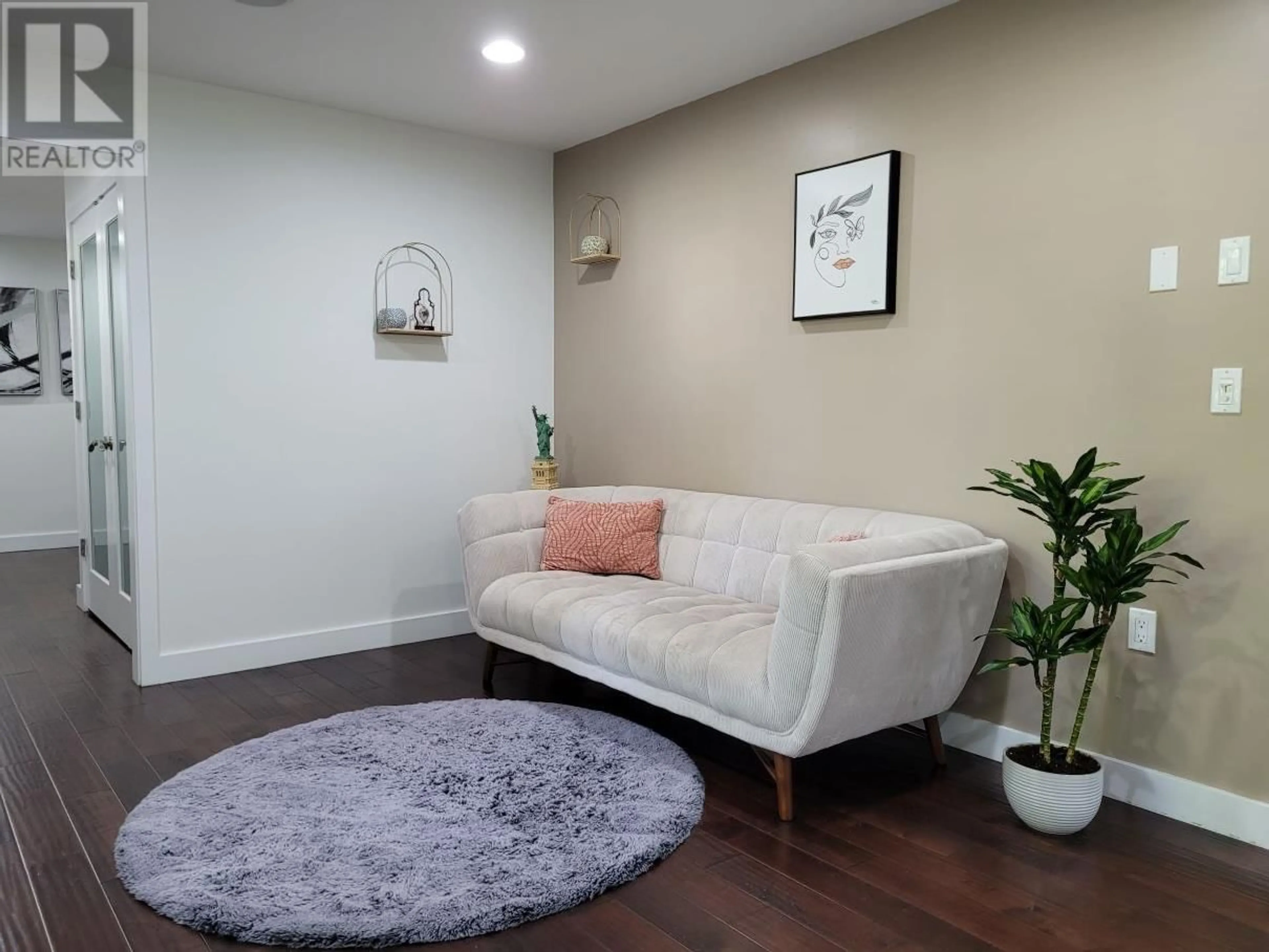 Living room, wood floors for 971 51A STREET, Delta British Columbia V4M2X9