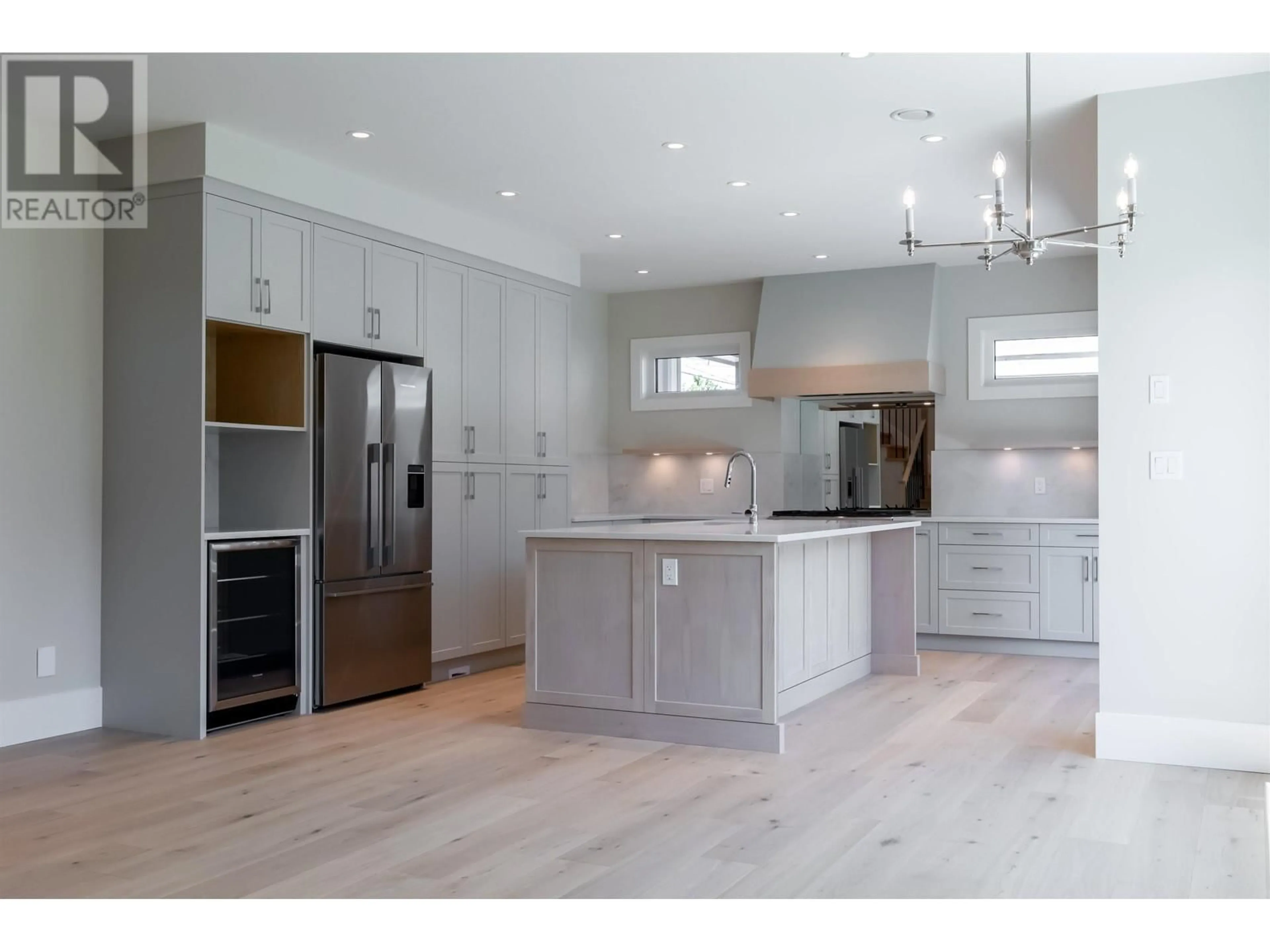 Open concept kitchen for 5202 WESTMINSTER AVENUE, Delta British Columbia V4K2J2