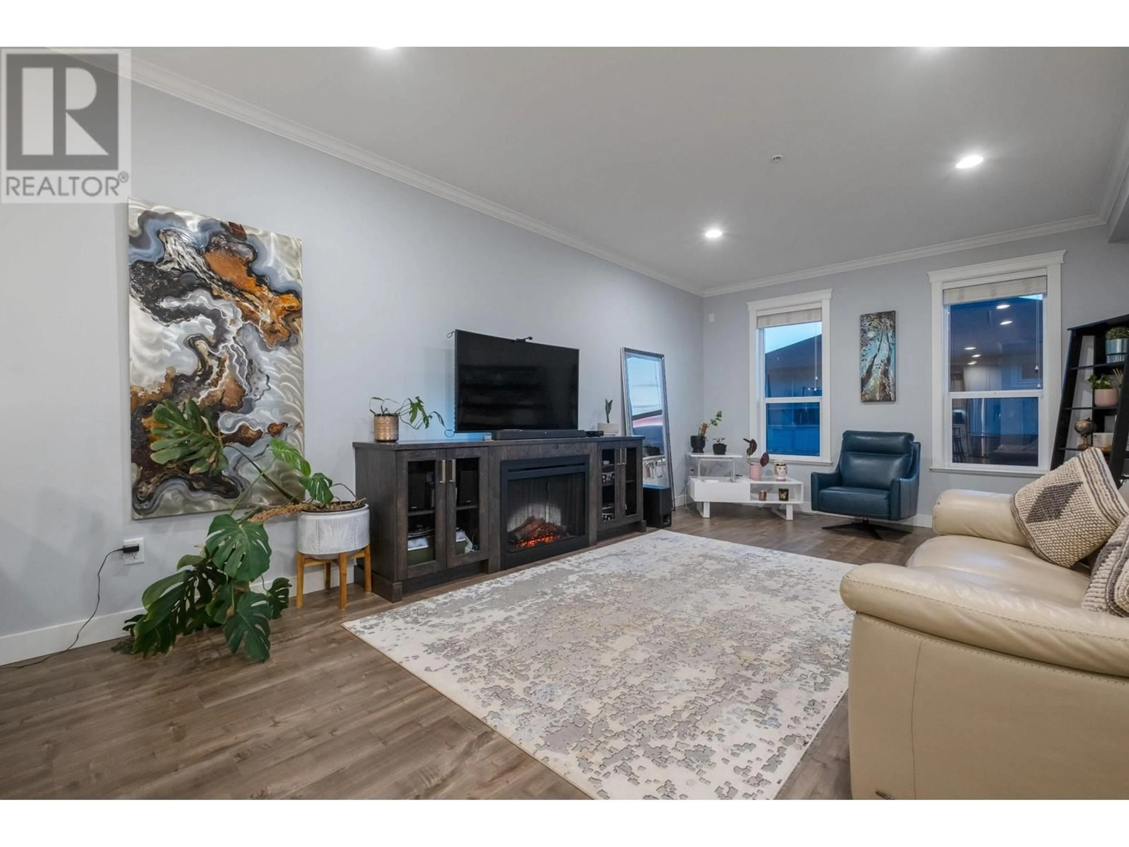 Living room, wood floors for 44 10480 248 STREET, Maple Ridge British Columbia V2W0J4